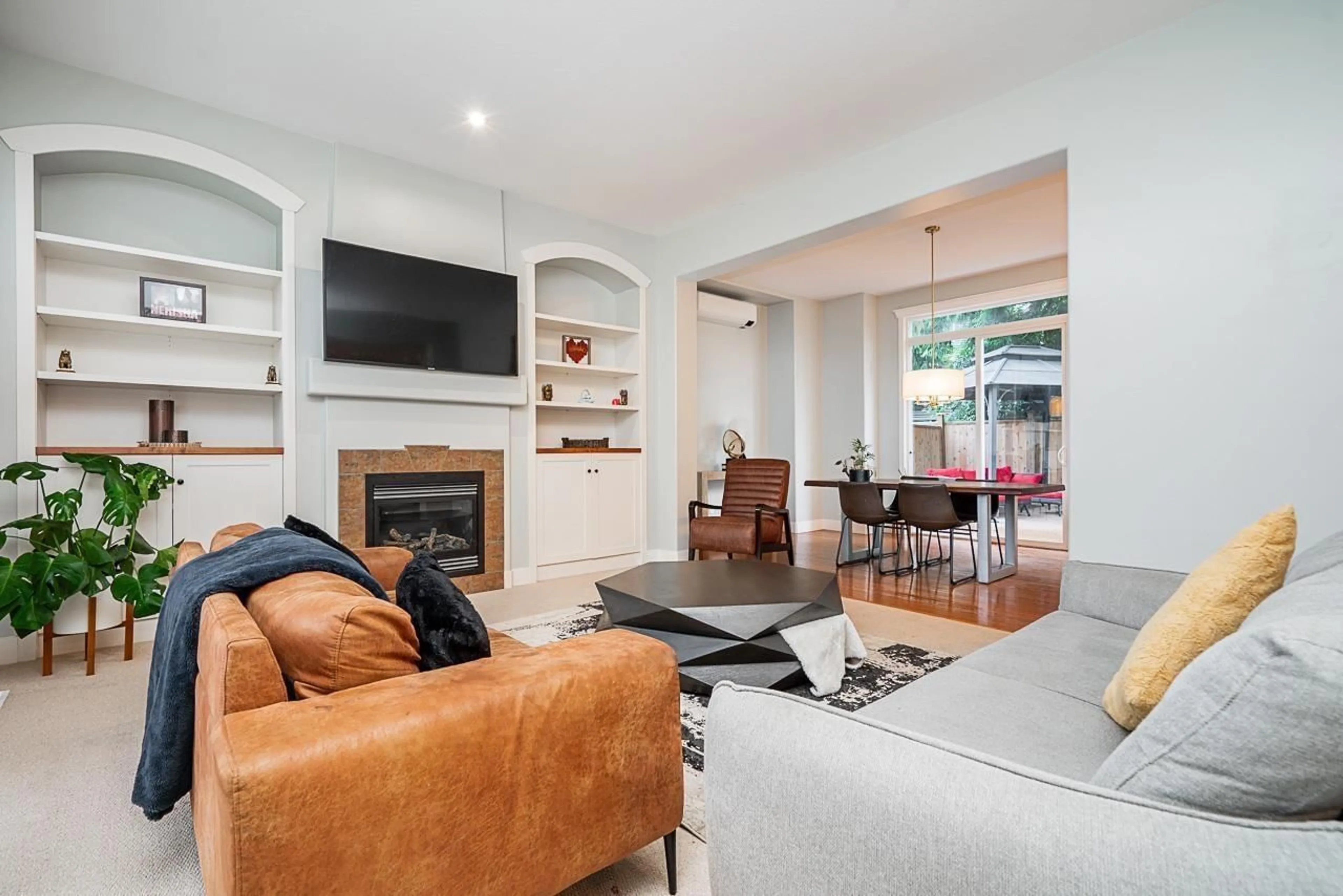 Living room with furniture, ceramic/tile floor for 6075 165A STREET, Surrey British Columbia V3S7W6