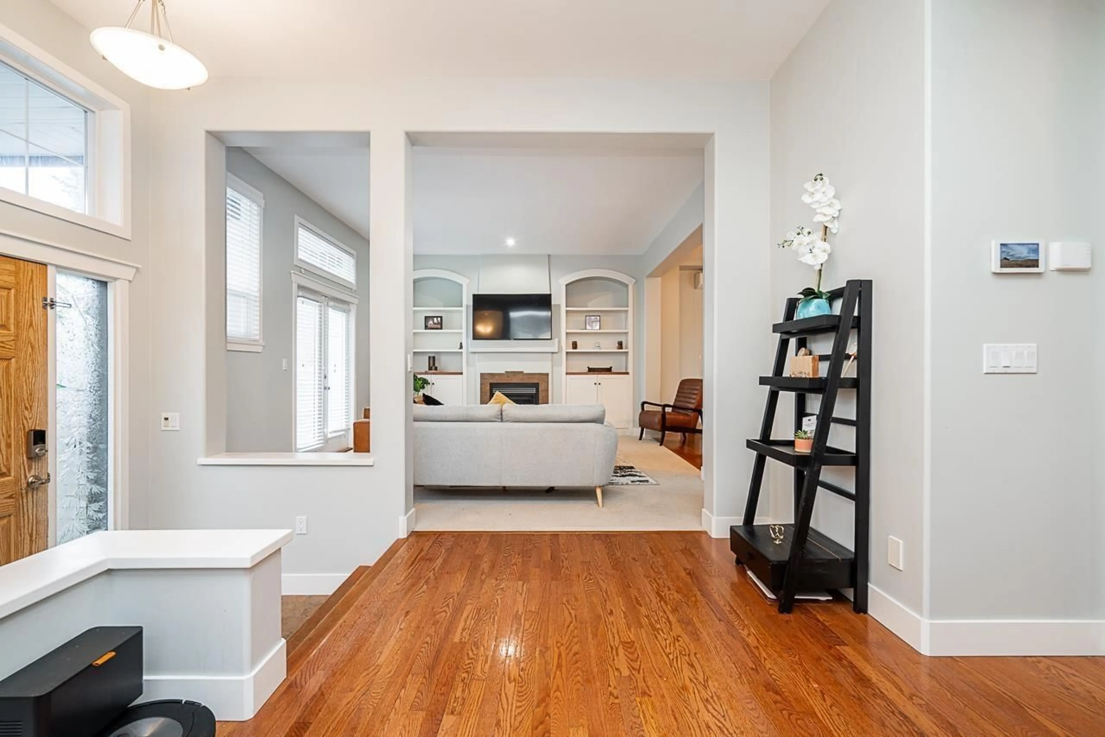 Indoor entryway for 6075 165A STREET, Surrey British Columbia V3S7W6