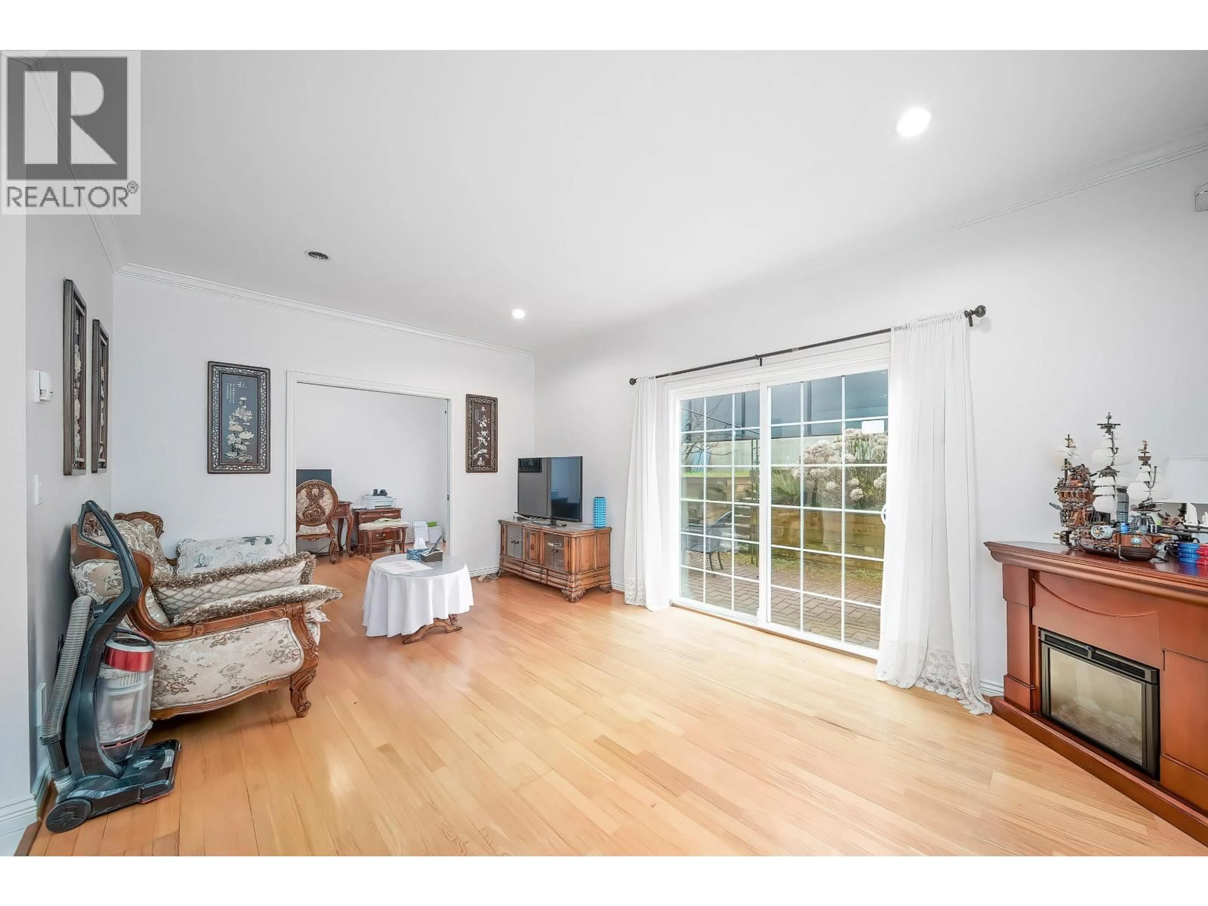 Unknown for 4706 SARDIS STREET, Burnaby British Columbia V5H1L5