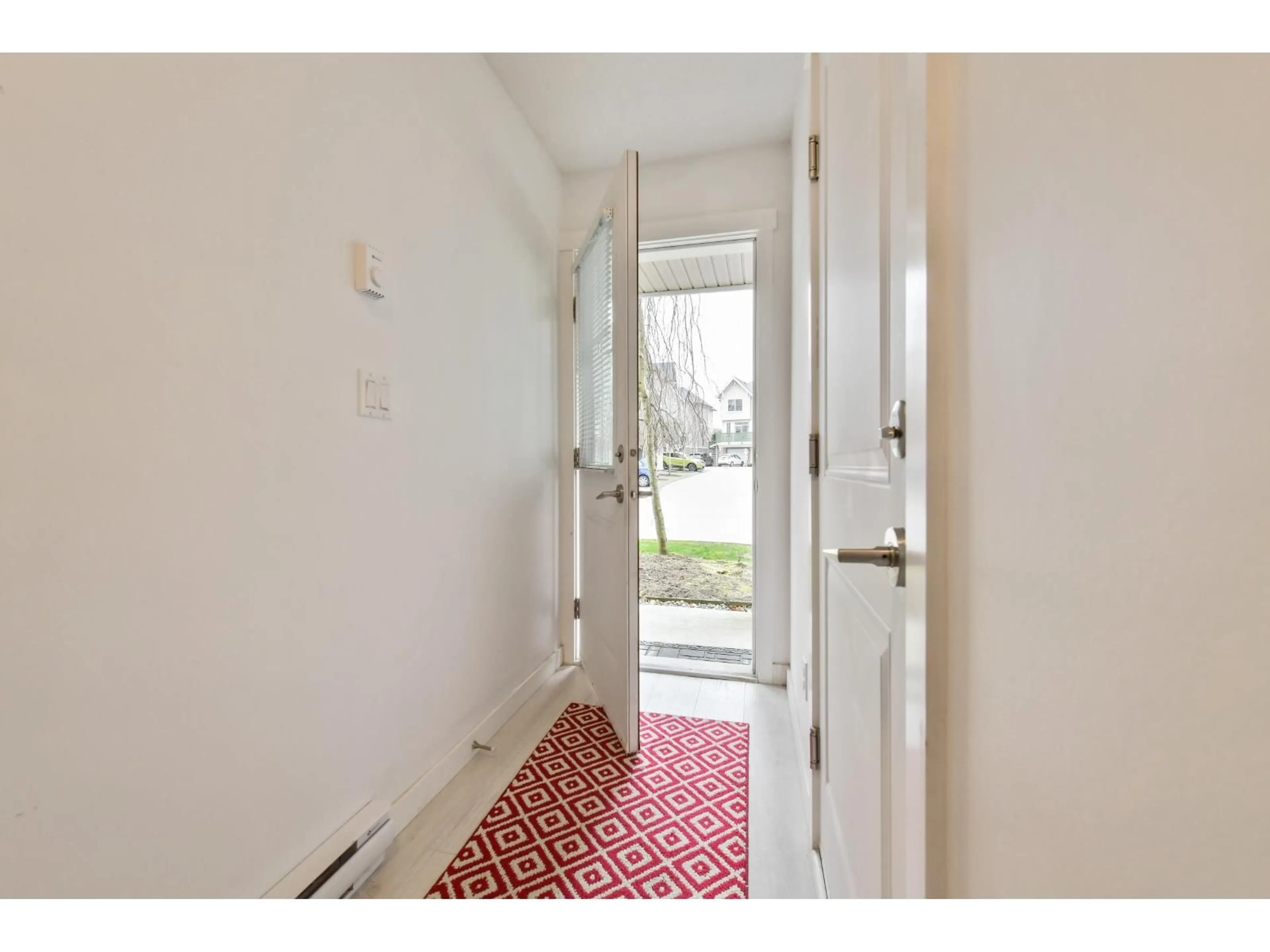 Indoor entryway for 42 - 31032 WESTRIDGE PLACE, Abbotsford British Columbia V2T0C6