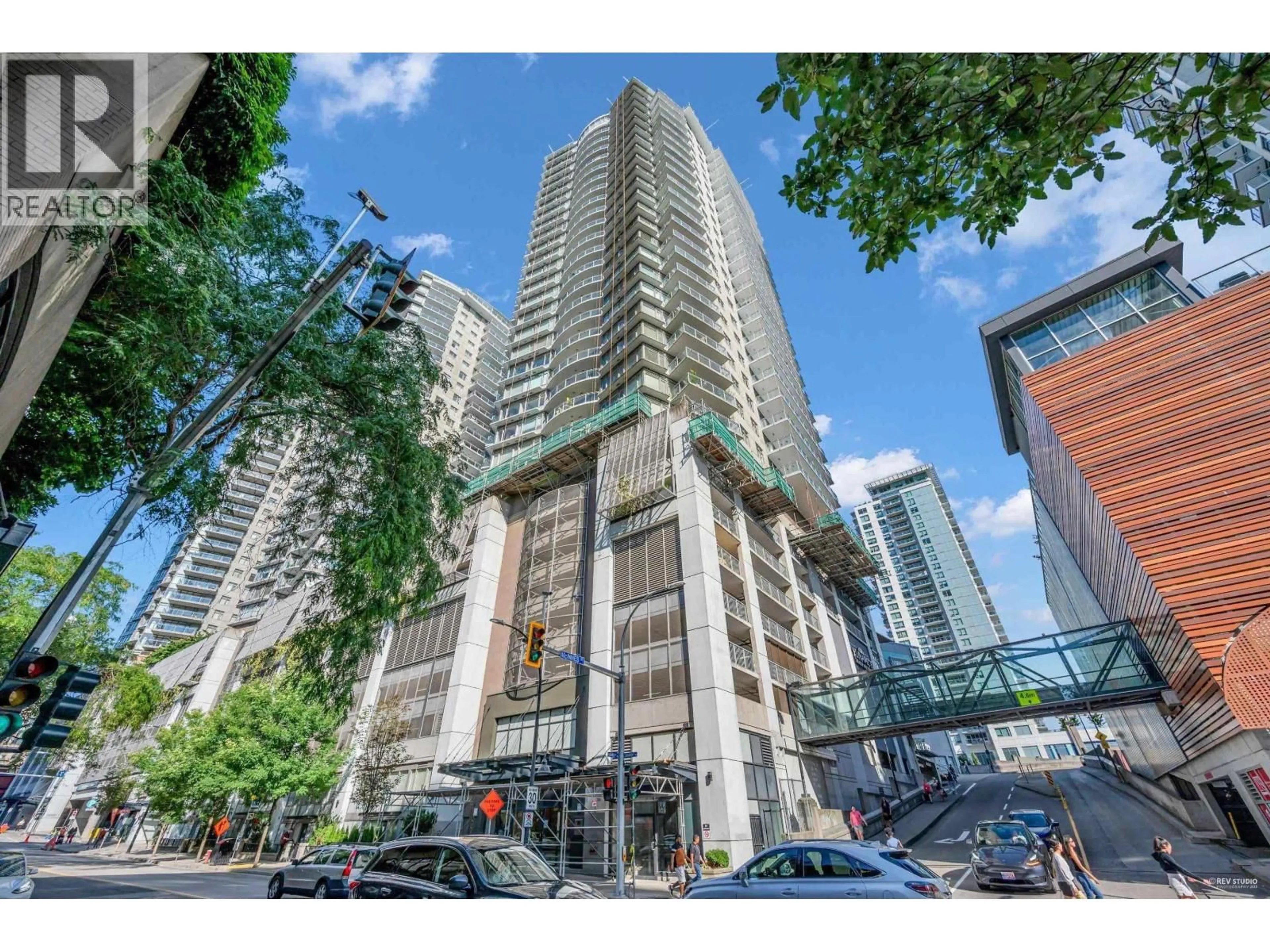 Indoor foyer for 1008 - 898 CARNARVON STREET, New Westminster British Columbia V3M0C3