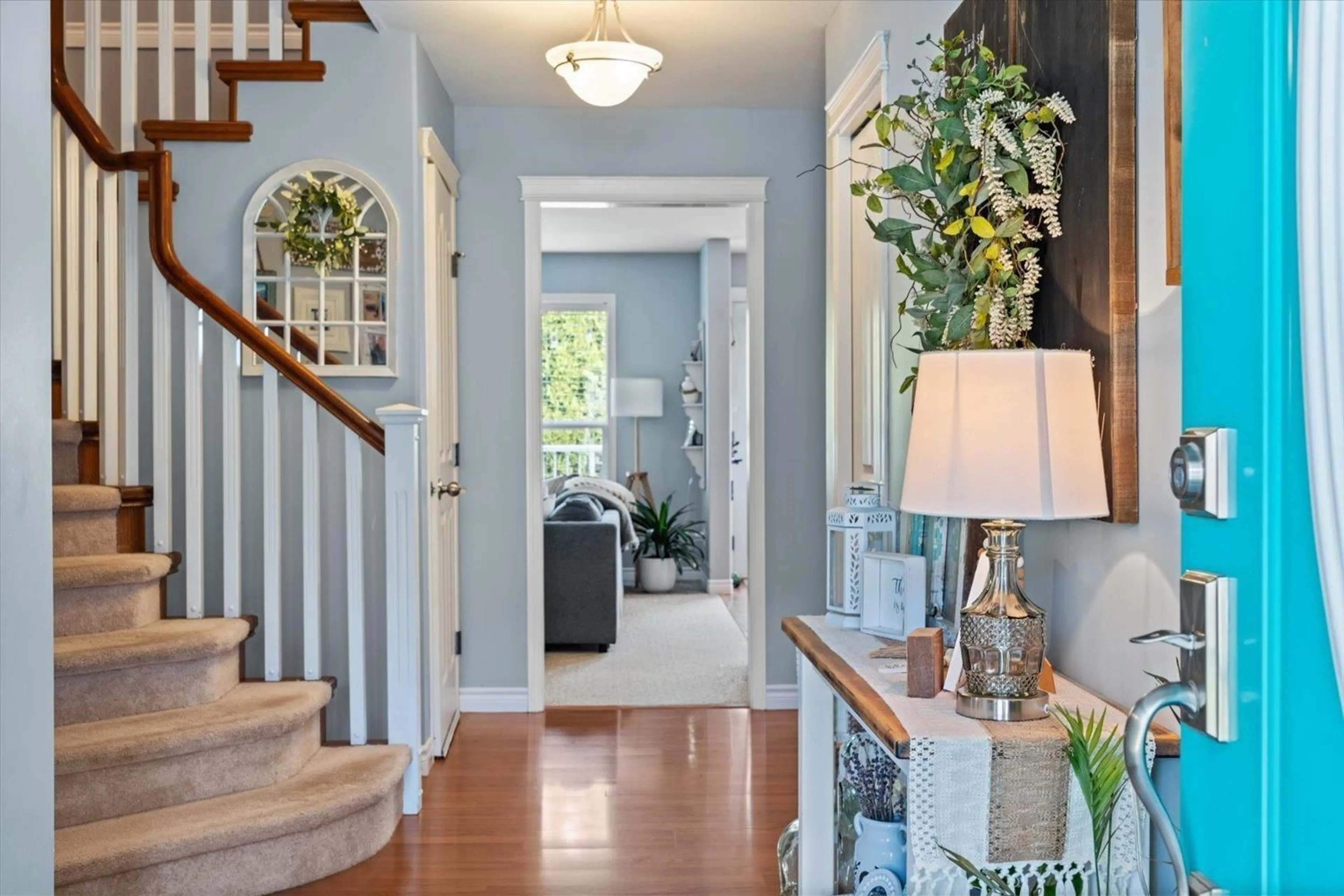 Indoor entryway for 44699 RIVERWOOD CRESCENT, Chilliwack British Columbia V2R5S9