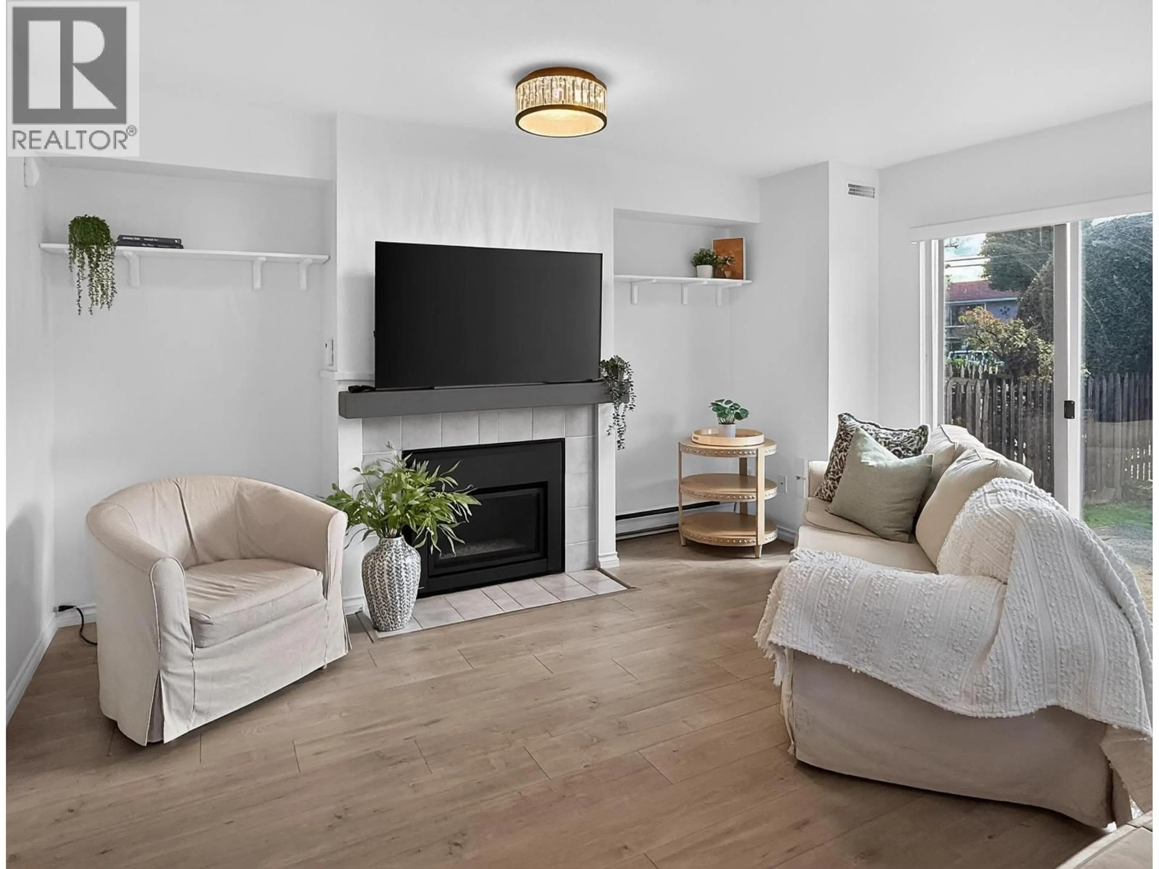 Living room with furniture, unknown for 109 - 2211 NO. 4 ROAD, Richmond British Columbia V6X3X1