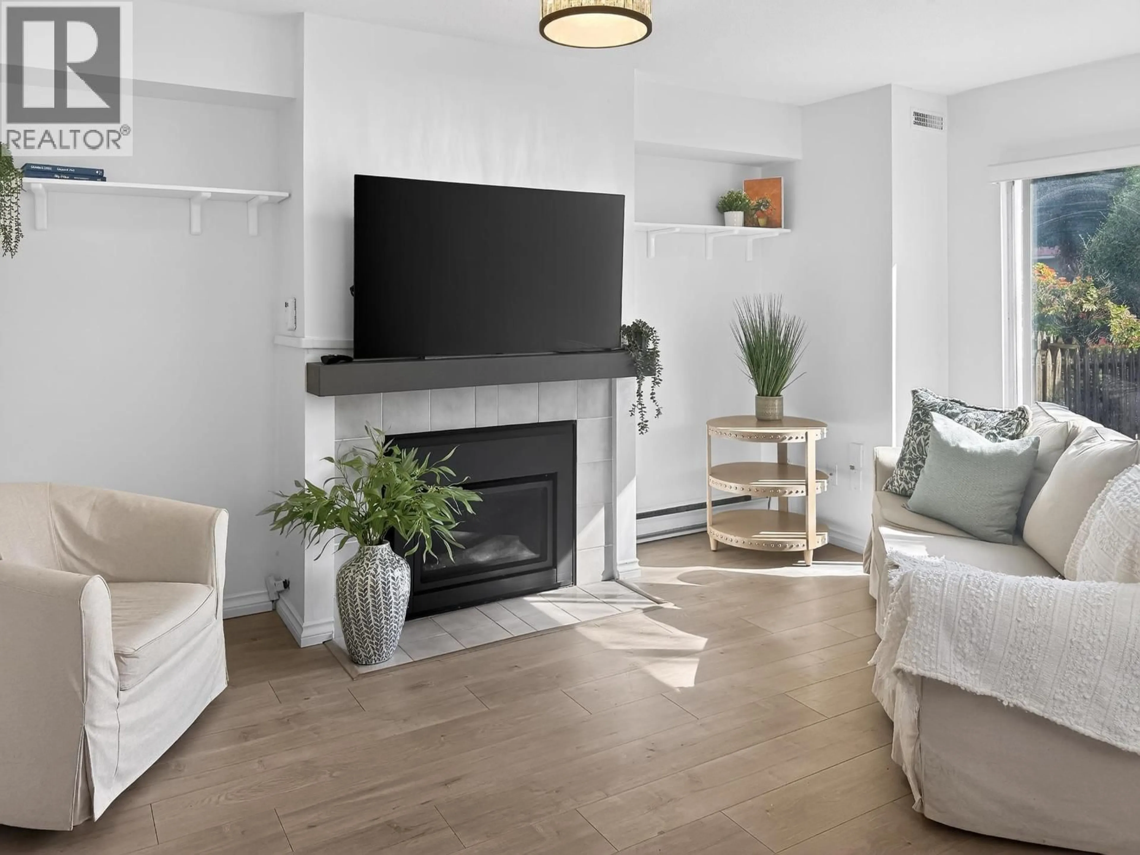 Living room with furniture, unknown for 109 - 2211 NO. 4 ROAD, Richmond British Columbia V6X3X1