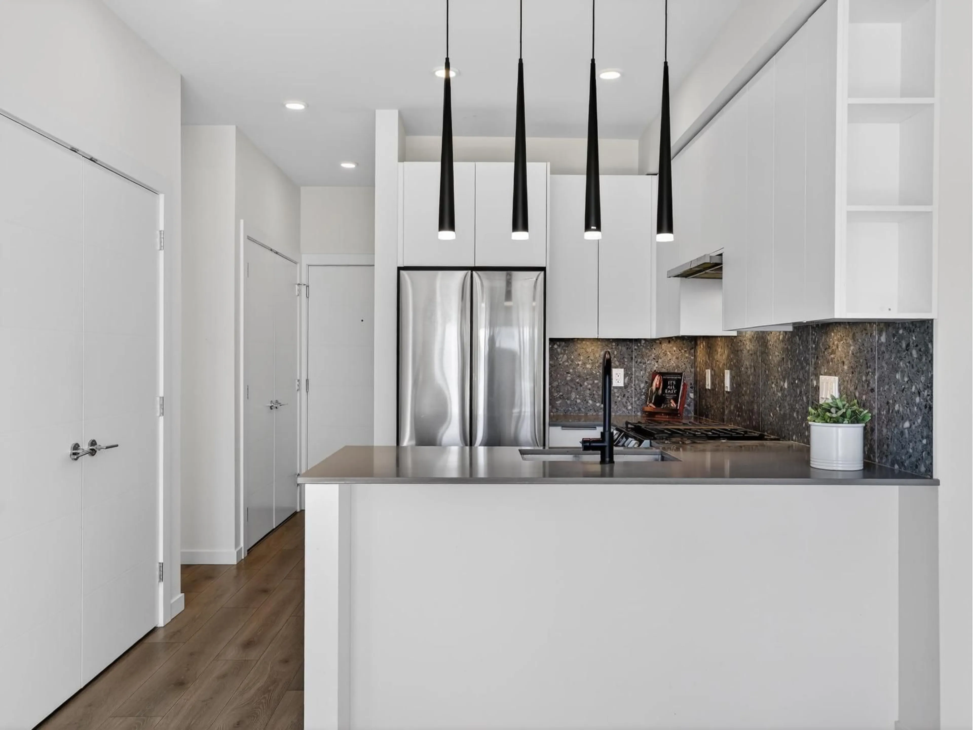 Contemporary kitchen, unknown for 410 - 7920 206 STREET, Langley British Columbia V2Y3X1