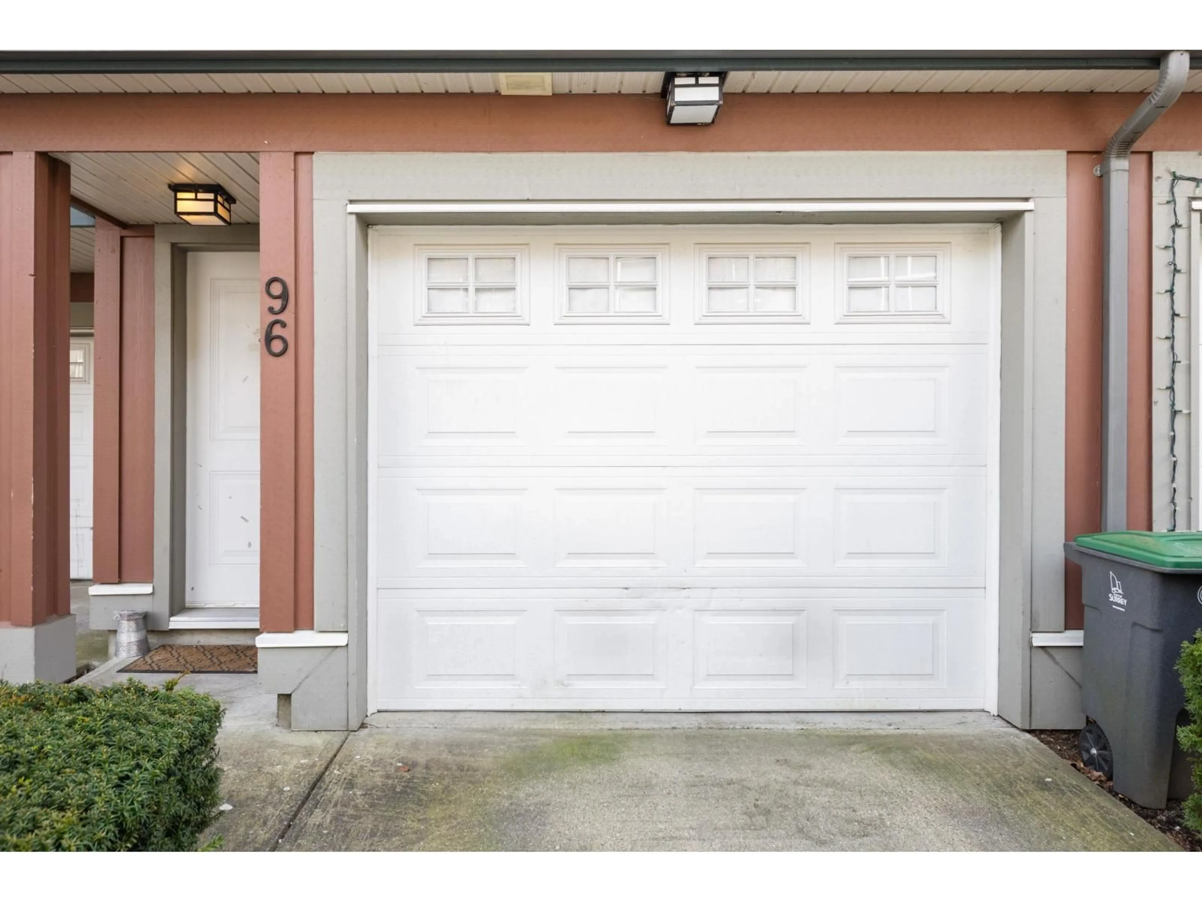 Indoor garage for 96 - 18777 68A AVENUE, Surrey British Columbia V4N0Z7
