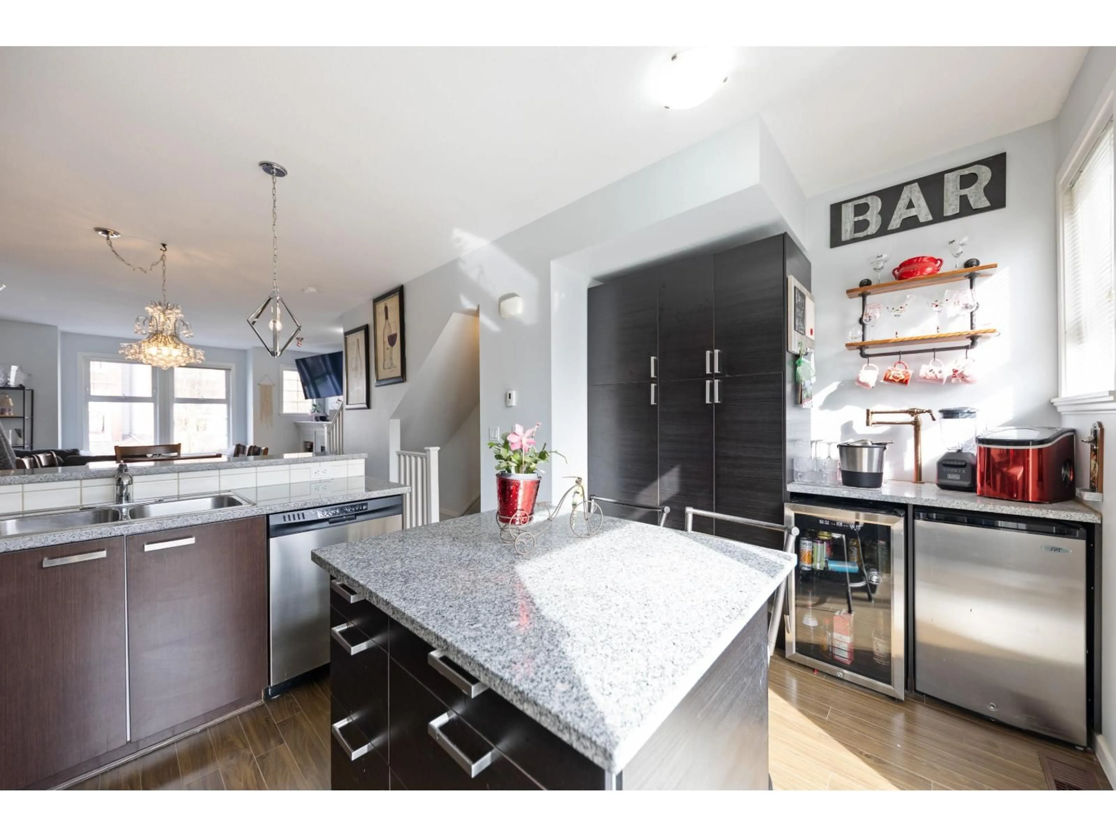 Contemporary kitchen, unknown for 96 - 18777 68A AVENUE, Surrey British Columbia V4N0Z7