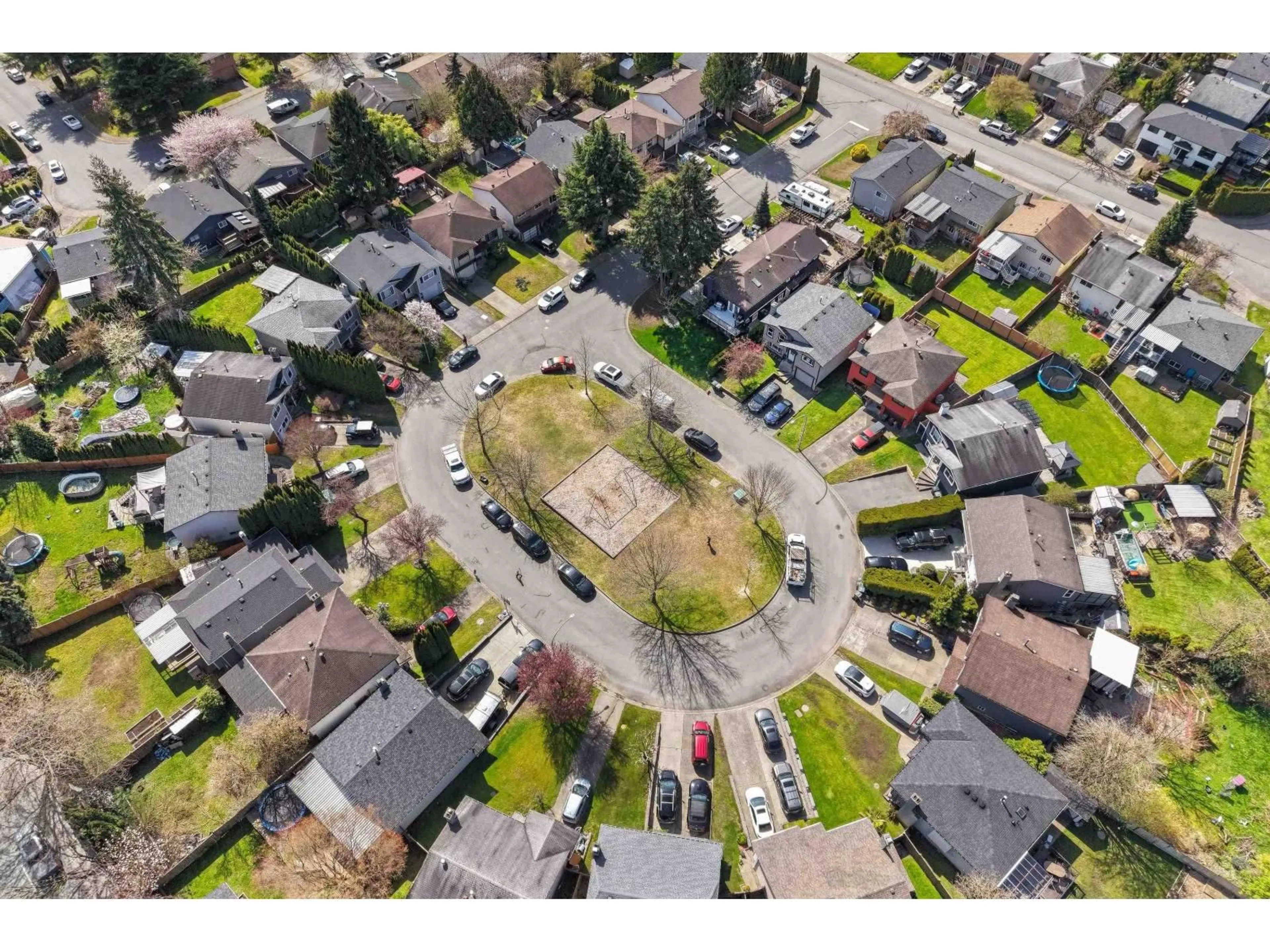 A pic from outside/outdoor area/front of a property/back of a property/a pic from drone, street for 2922 WIGGINS PLACE, Langley British Columbia V2Y1E9