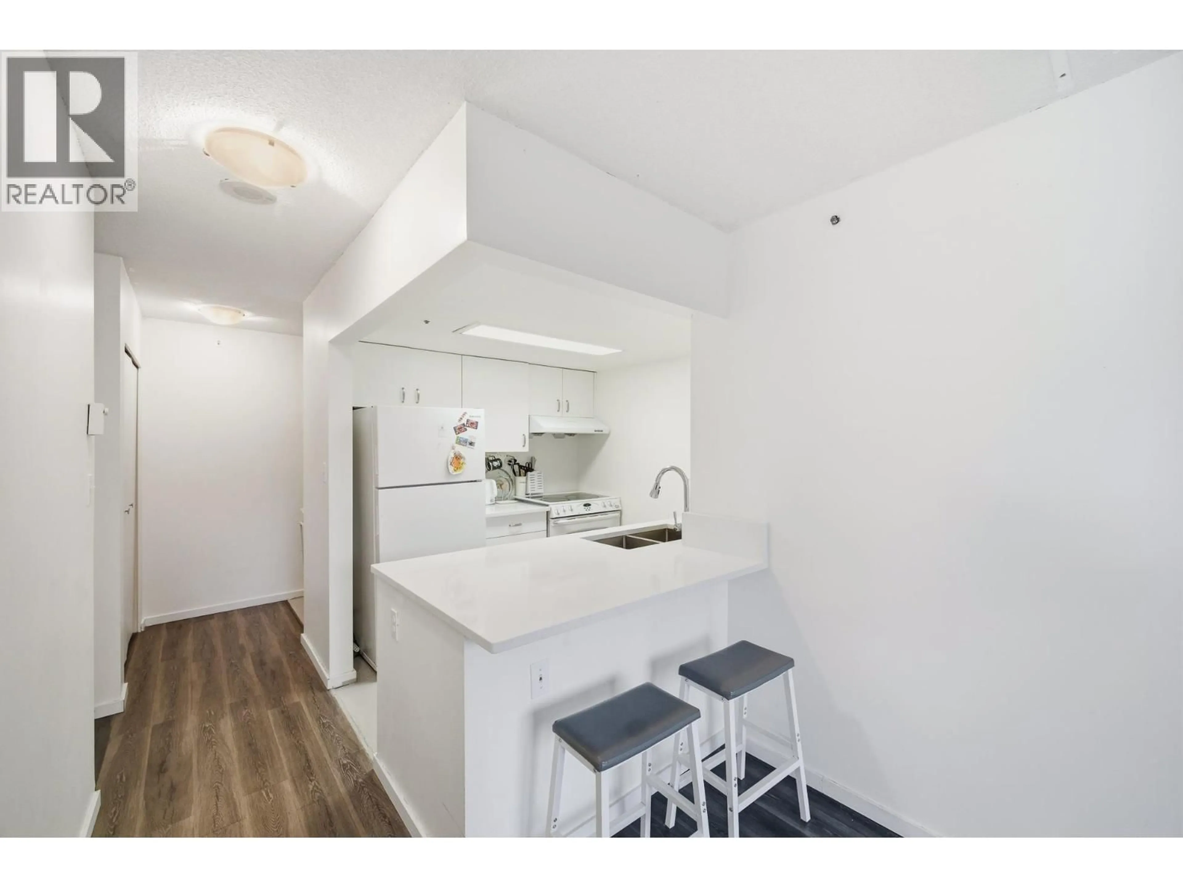 Standard kitchen, unknown for 603 - 828 AGNES STREET, New Westminster British Columbia V3M1H5