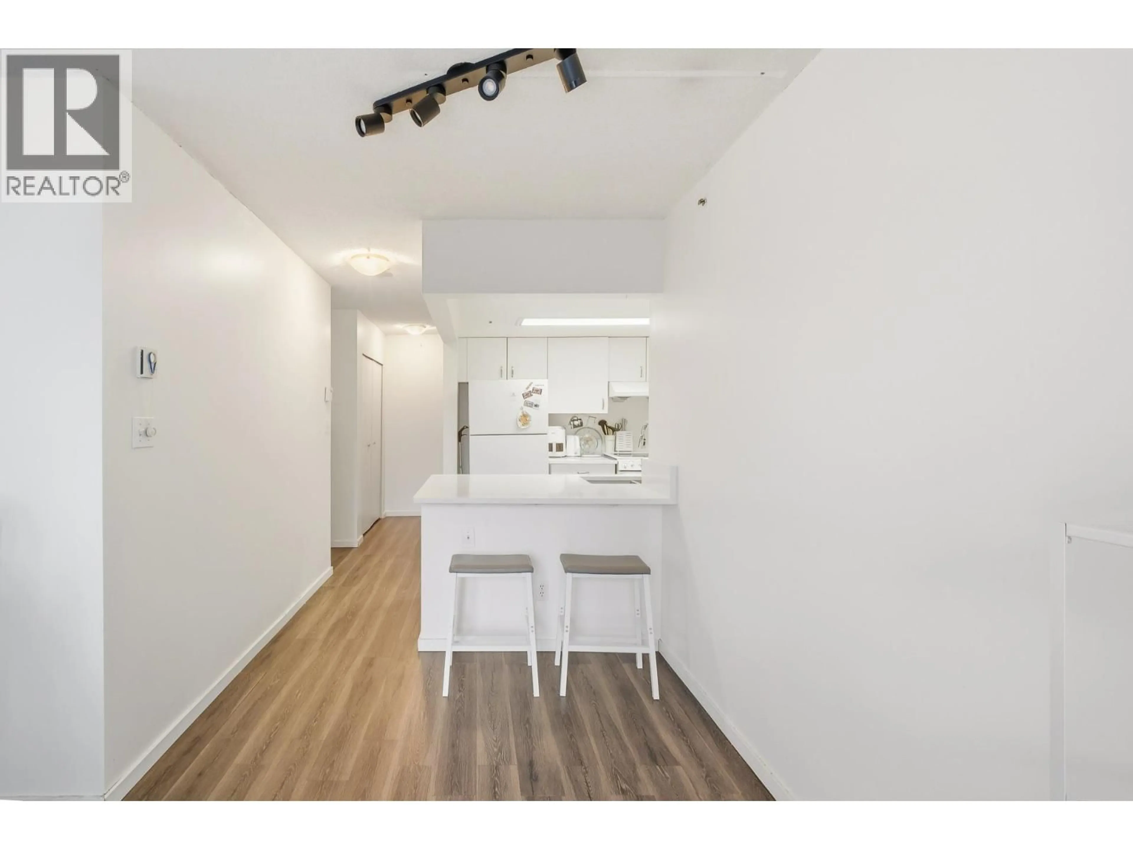 Unknown for 603 - 828 AGNES STREET, New Westminster British Columbia V3M1H5