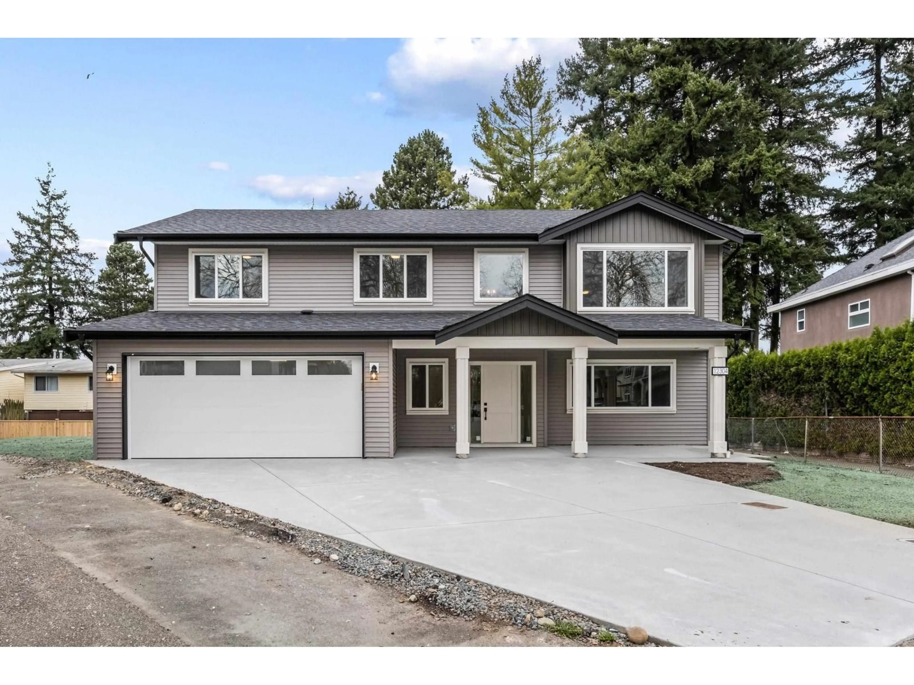 Home with vinyl exterior material, street for 12304 IONA PLACE, Surrey British Columbia V3V6P6