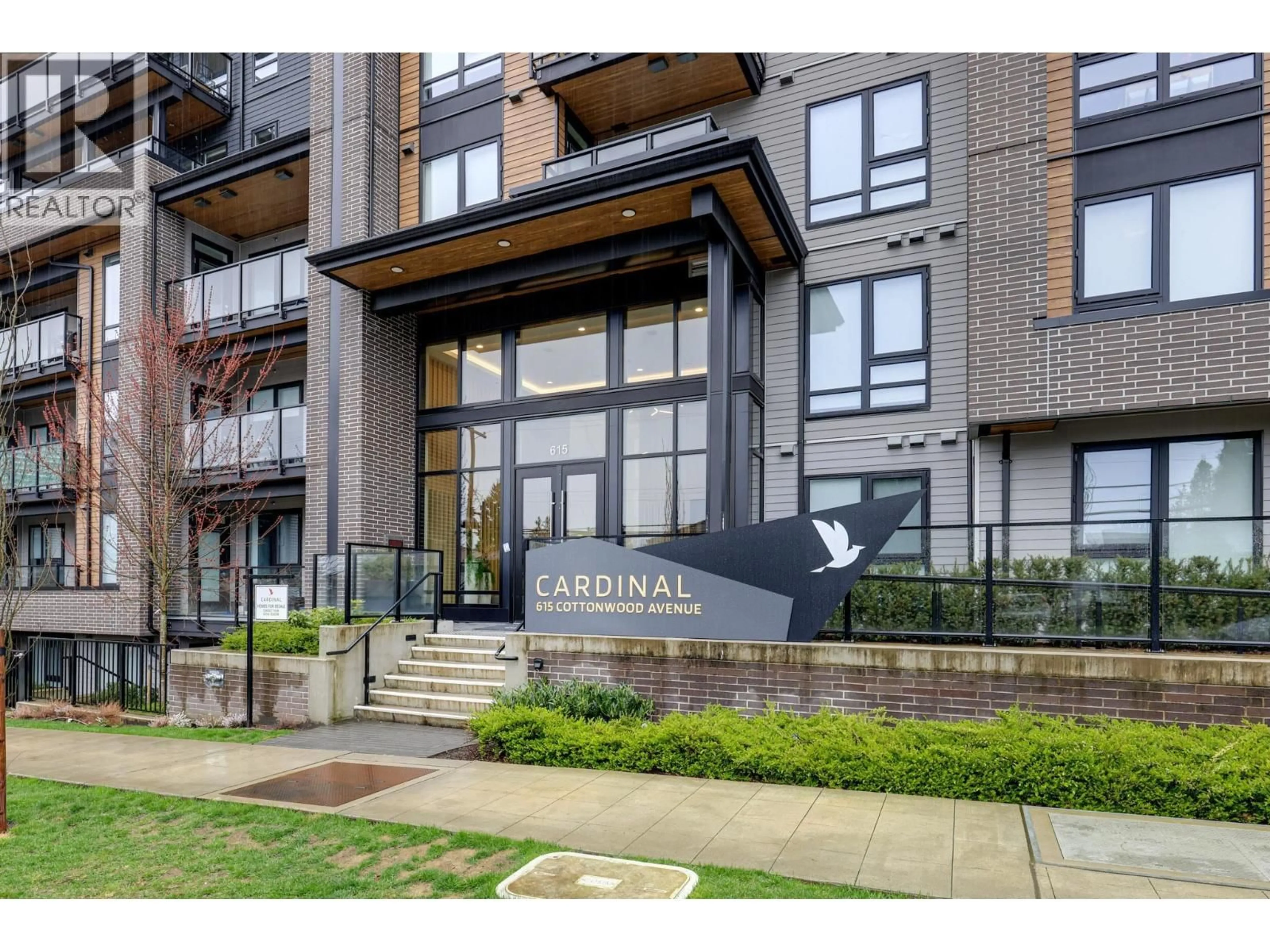 Indoor entryway for 404 - 615 COTTONWOOD AVENUE, Coquitlam British Columbia V3J2S5