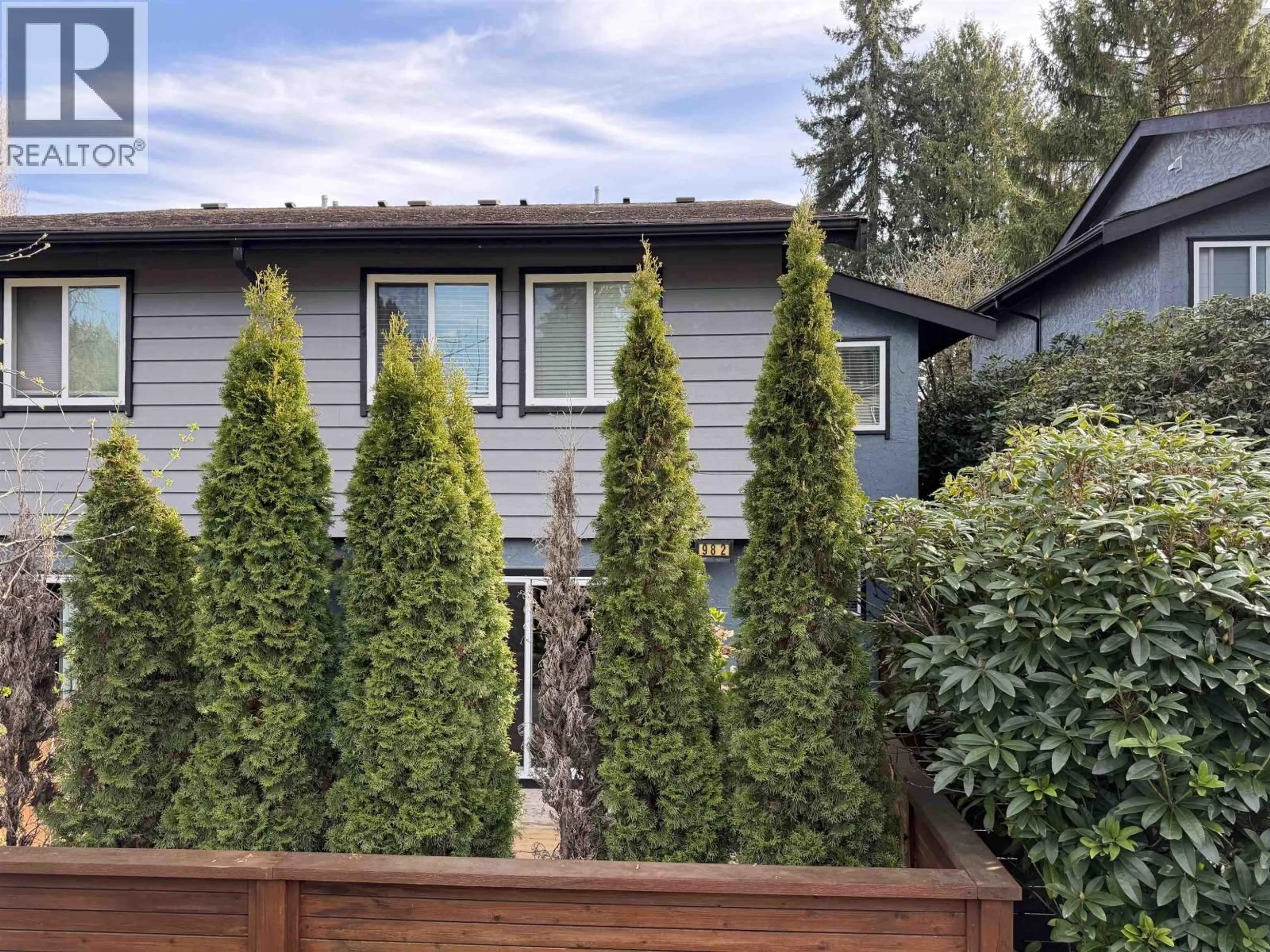 Home with vinyl exterior material, street for 982 HOWIE AVENUE, Coquitlam British Columbia V3J1T3