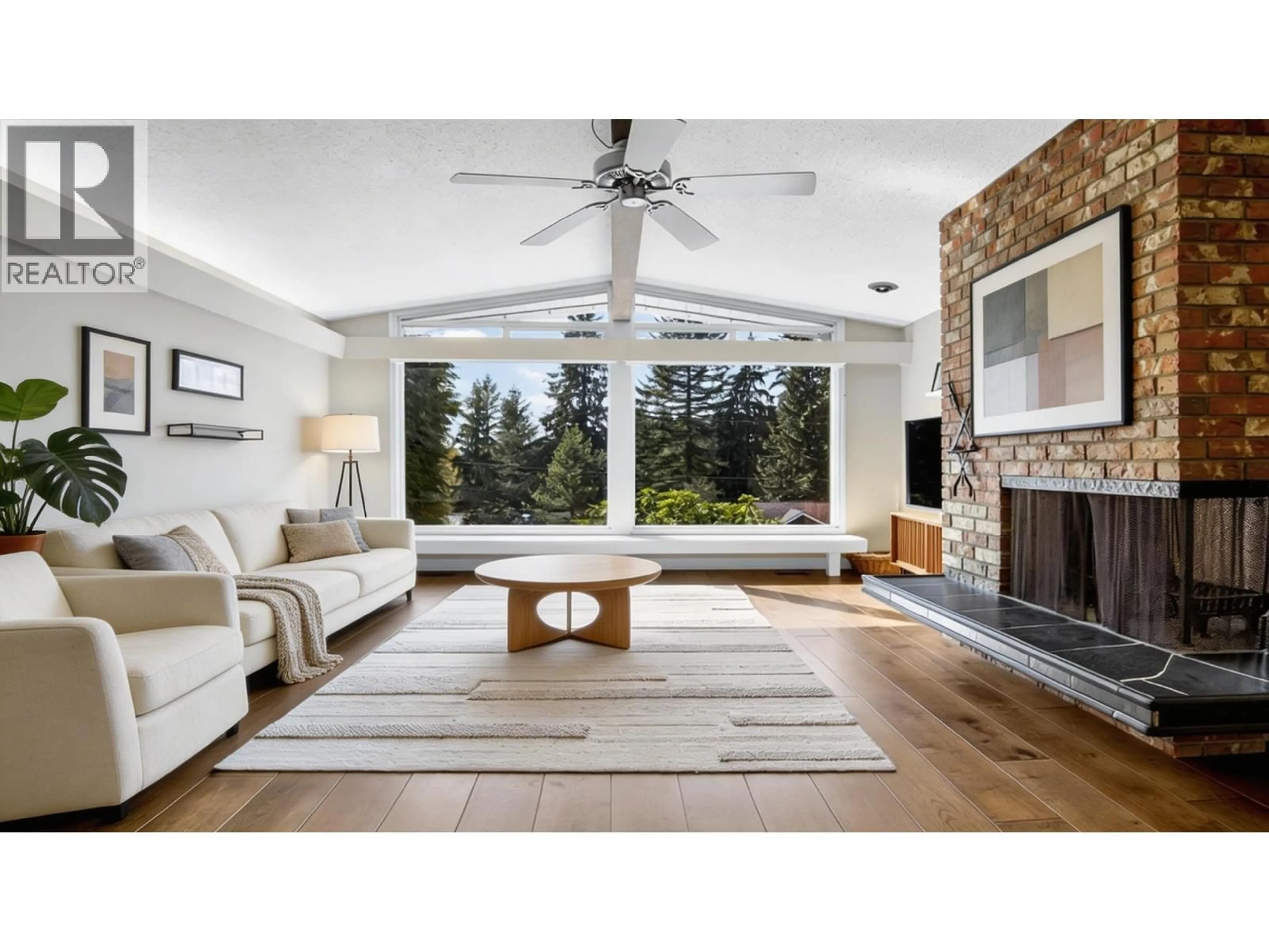 Living room with furniture, unknown for 981 KINSAC STREET, Coquitlam British Columbia V3J4T8