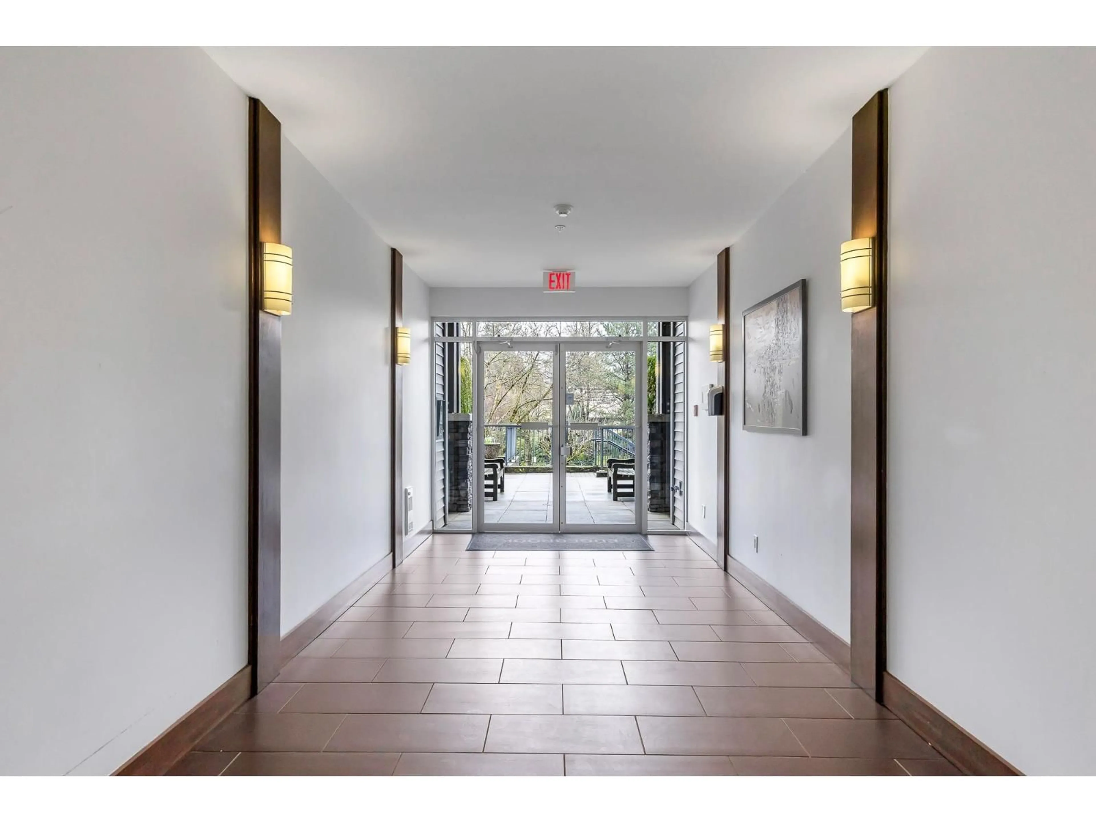 Indoor foyer for 416 - 2943 NELSON PLACE, Abbotsford British Columbia V2S0C8