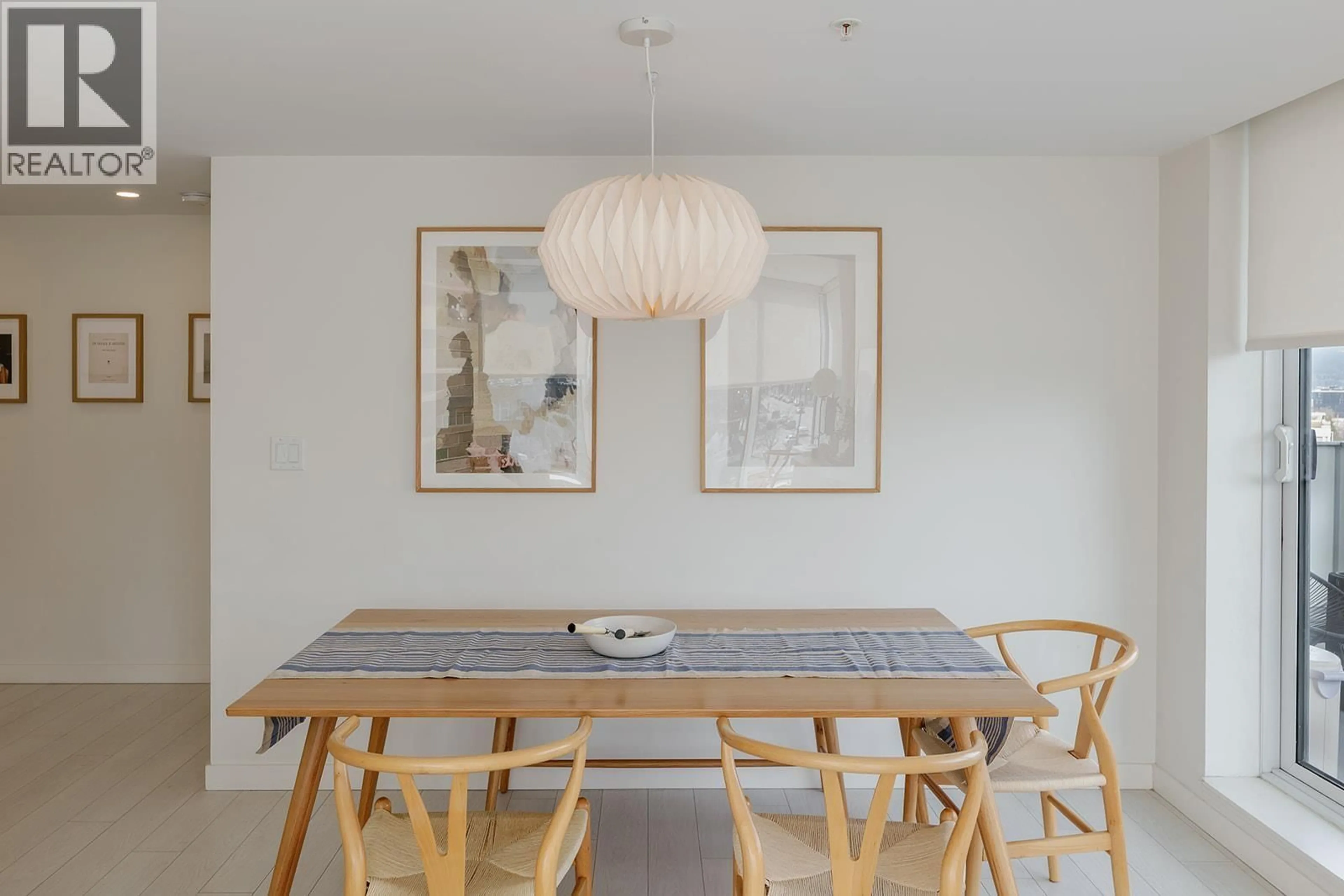 Dining room, wood/laminate floor for 305 - 285 10TH AVENUE, Vancouver British Columbia V5T0H6
