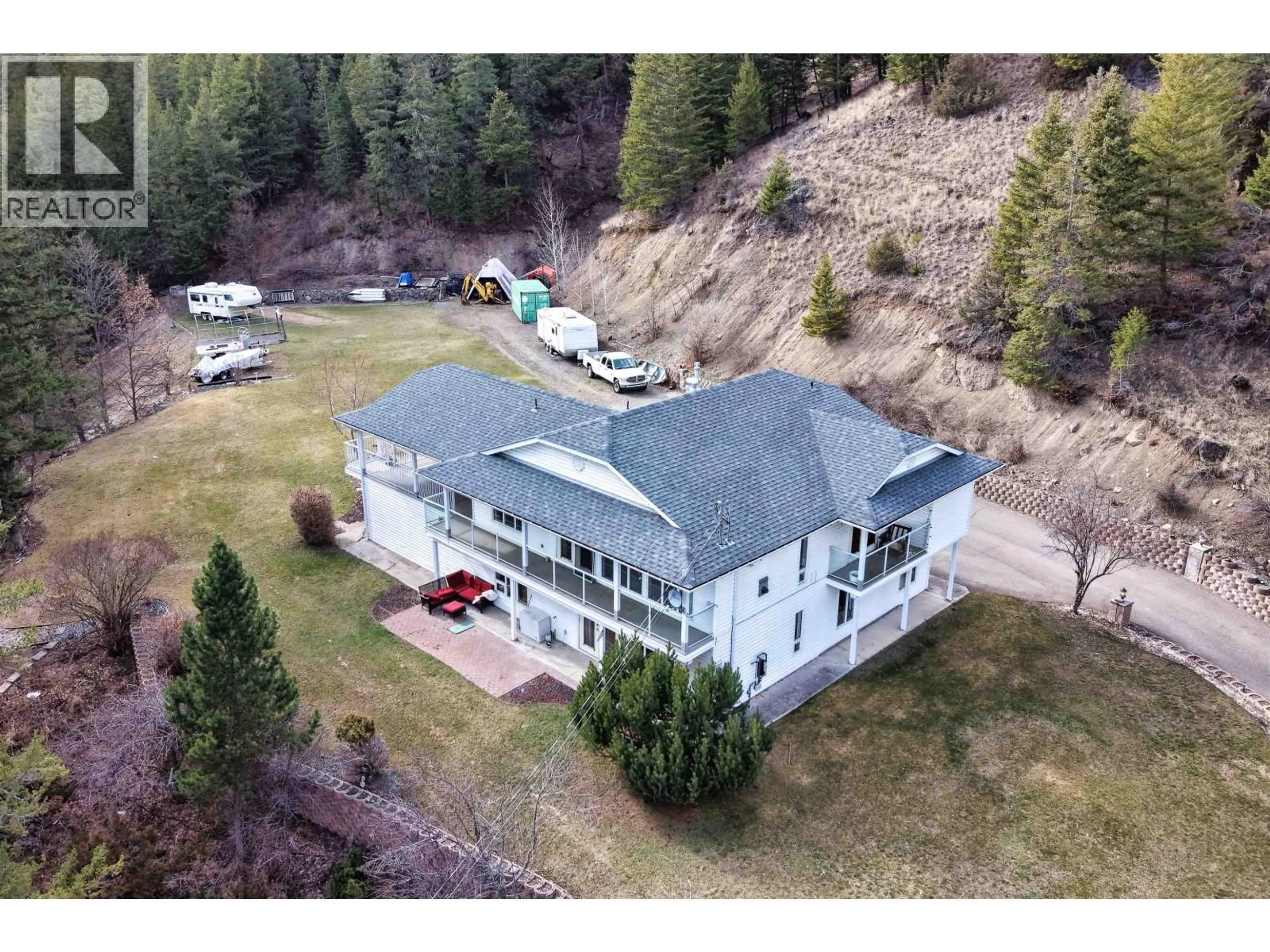 A pic from outside/outdoor area/front of a property/back of a property/a pic from drone, unknown for 311 LEXINGTON ROAD, Williams Lake British Columbia V2G5H3