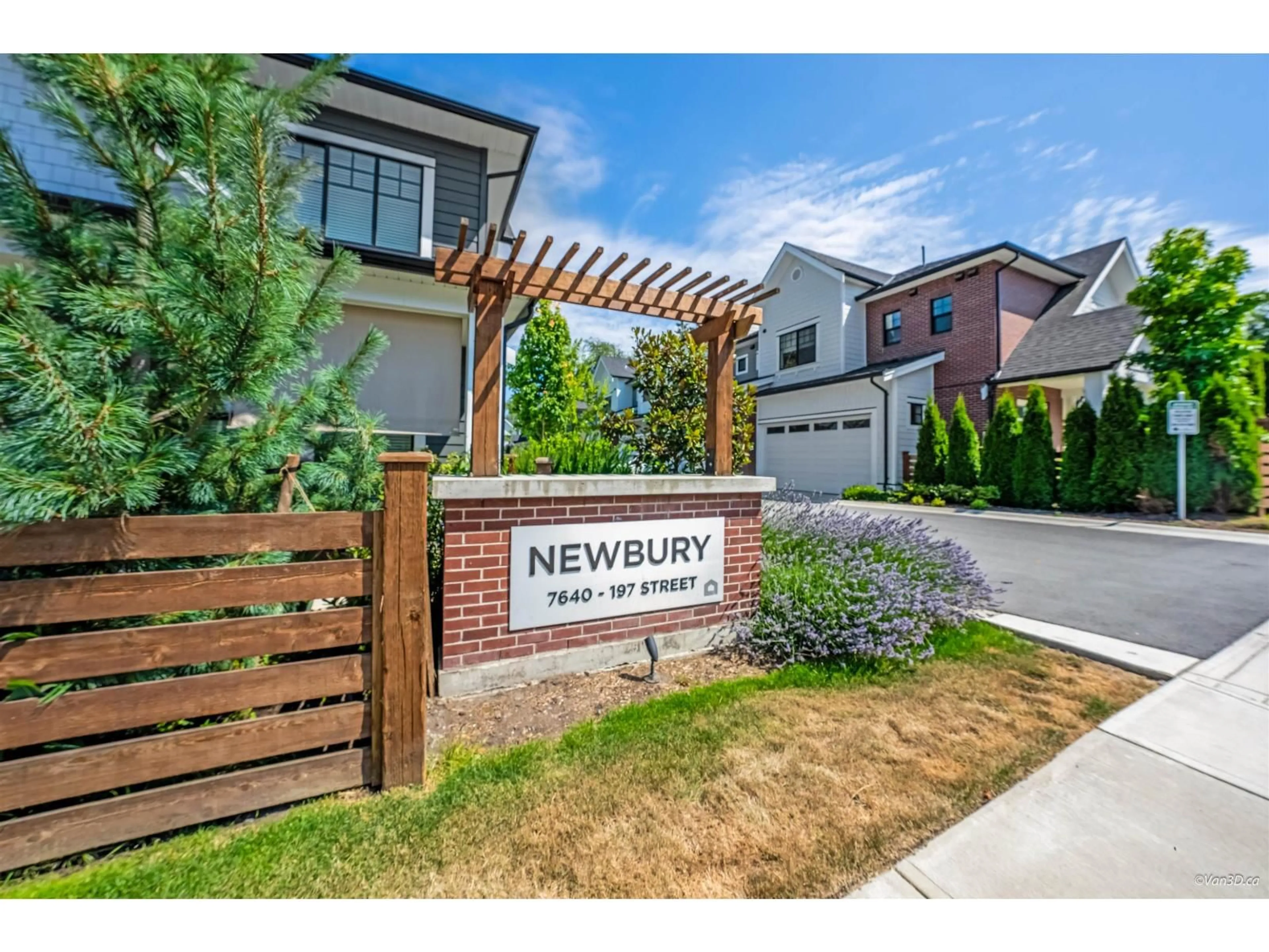 Indoor entryway for 83 - 7640 197 STREET, Langley British Columbia V2Y3W2