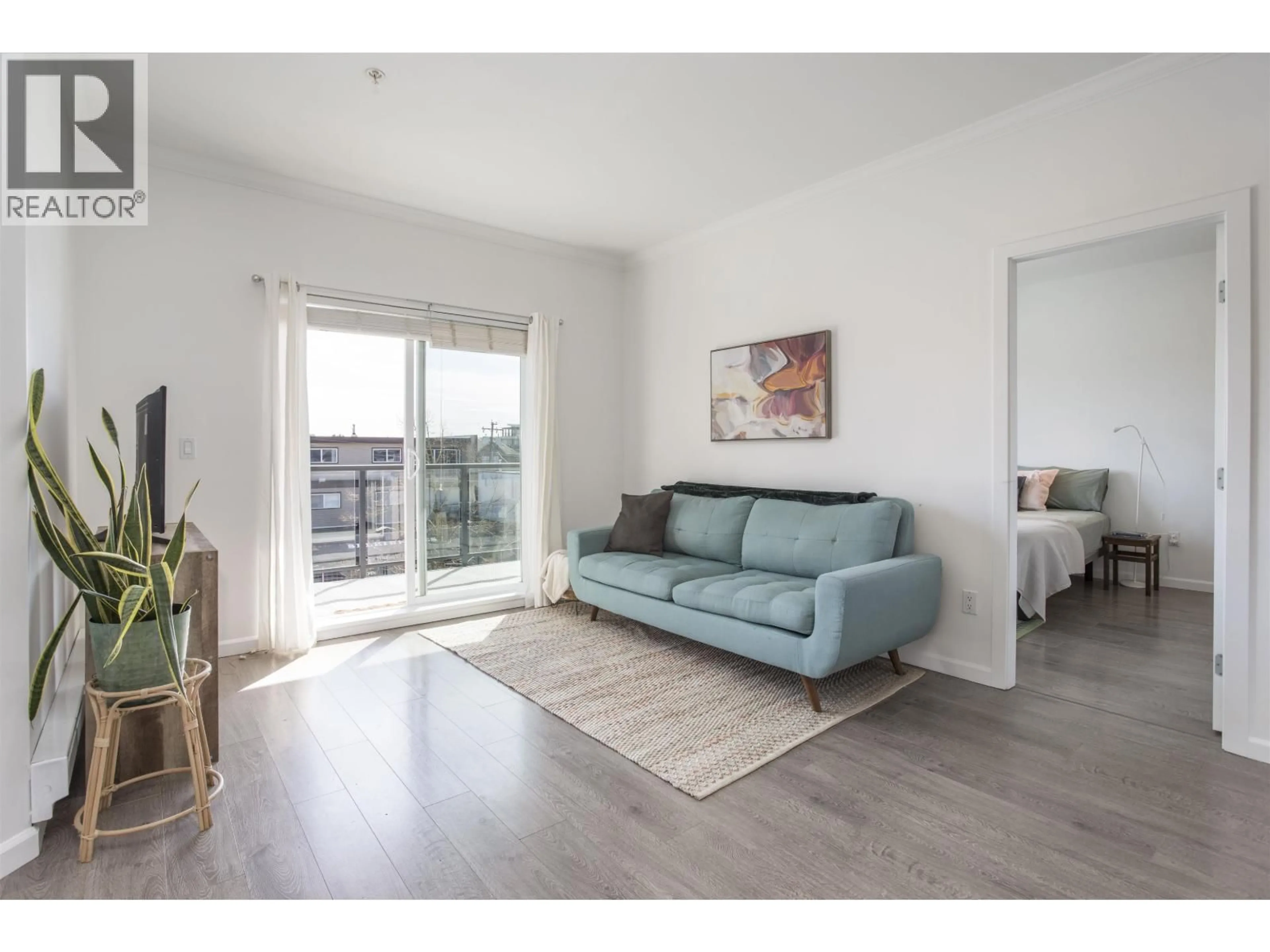 Living room with furniture, unknown for 302 - 22363 SELKIRK AVENUE, Maple Ridge British Columbia V2X2X6