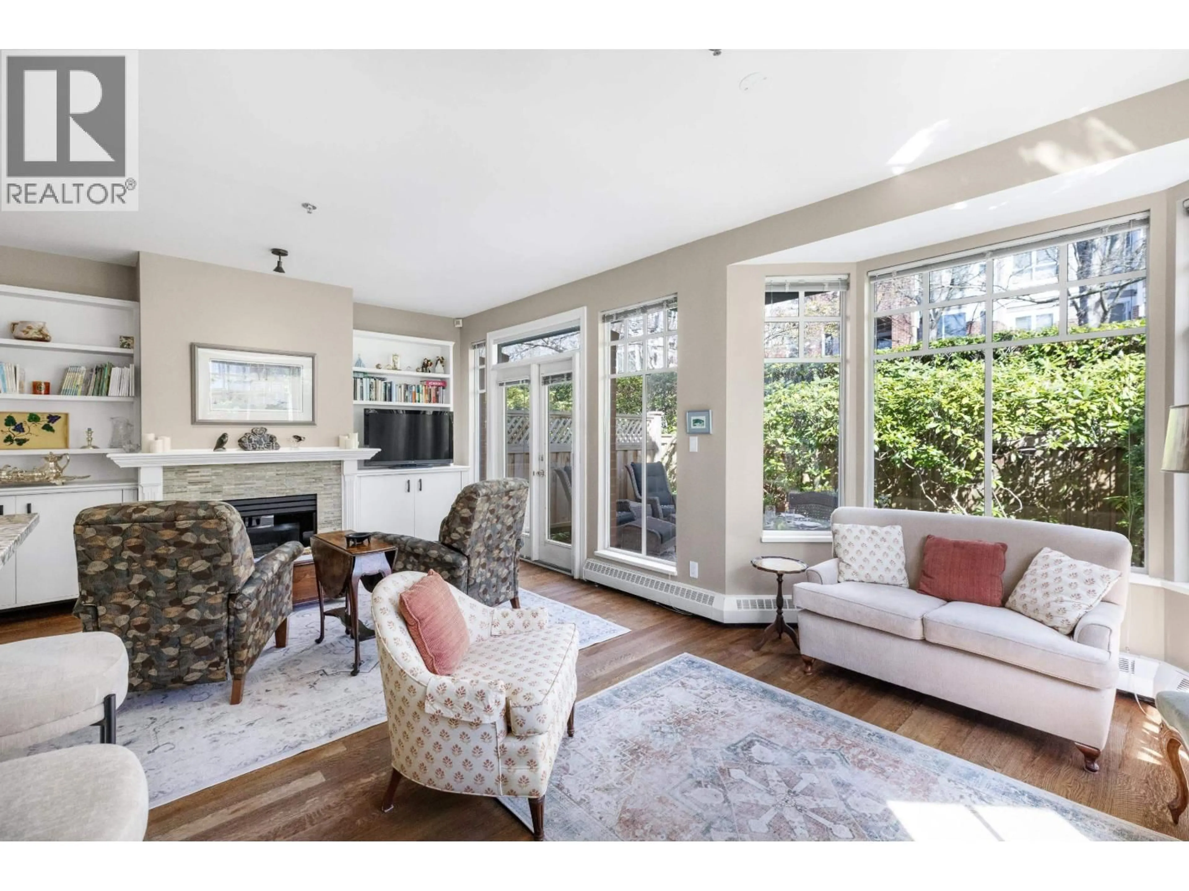 Living room with furniture, unknown for 10 - 5880 HAMPTON PLACE, Vancouver British Columbia V6T2E9