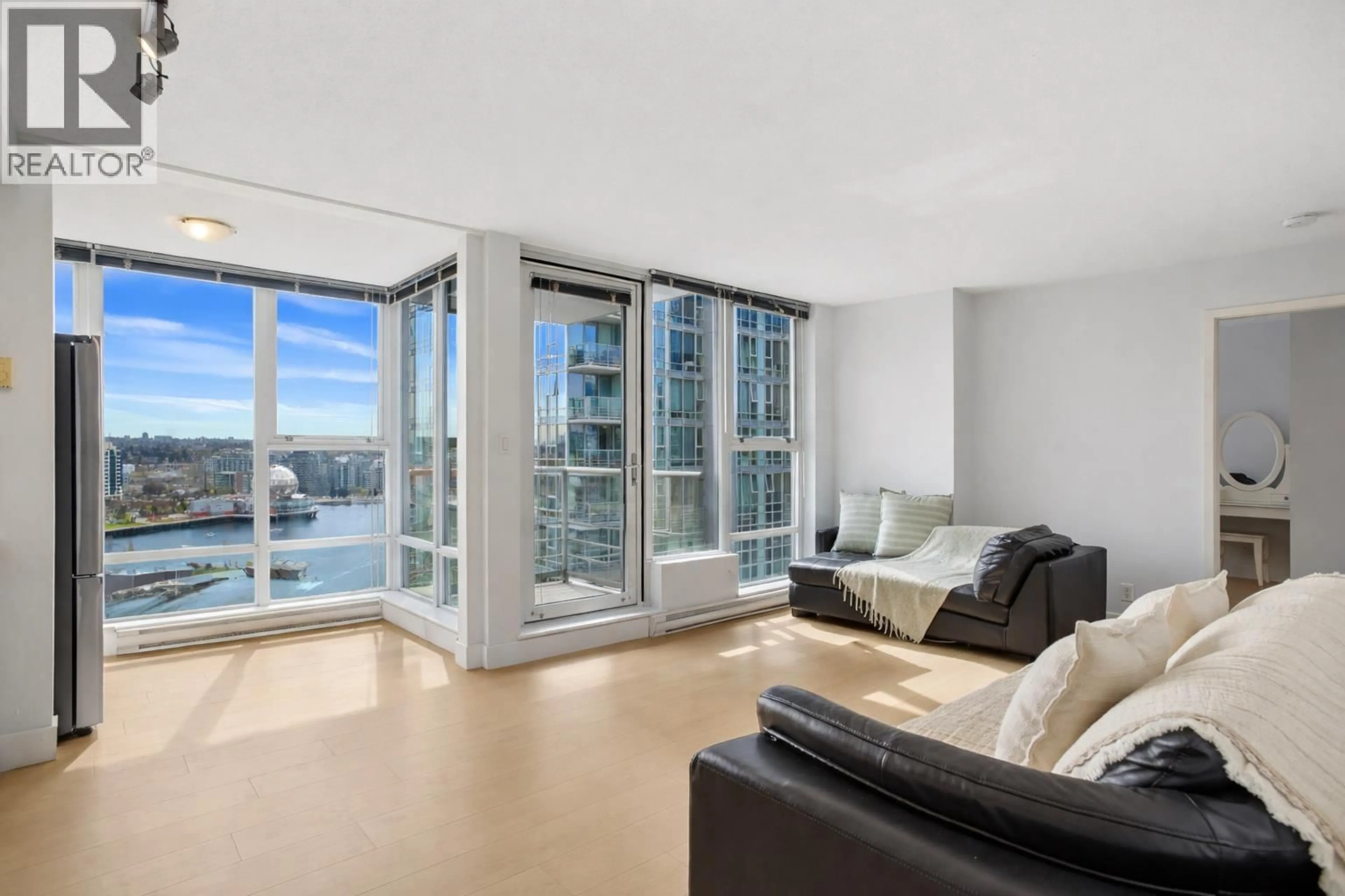 Living room with furniture, unknown for 2209 - 602 CITADEL PARADE, Vancouver British Columbia V6B1X2