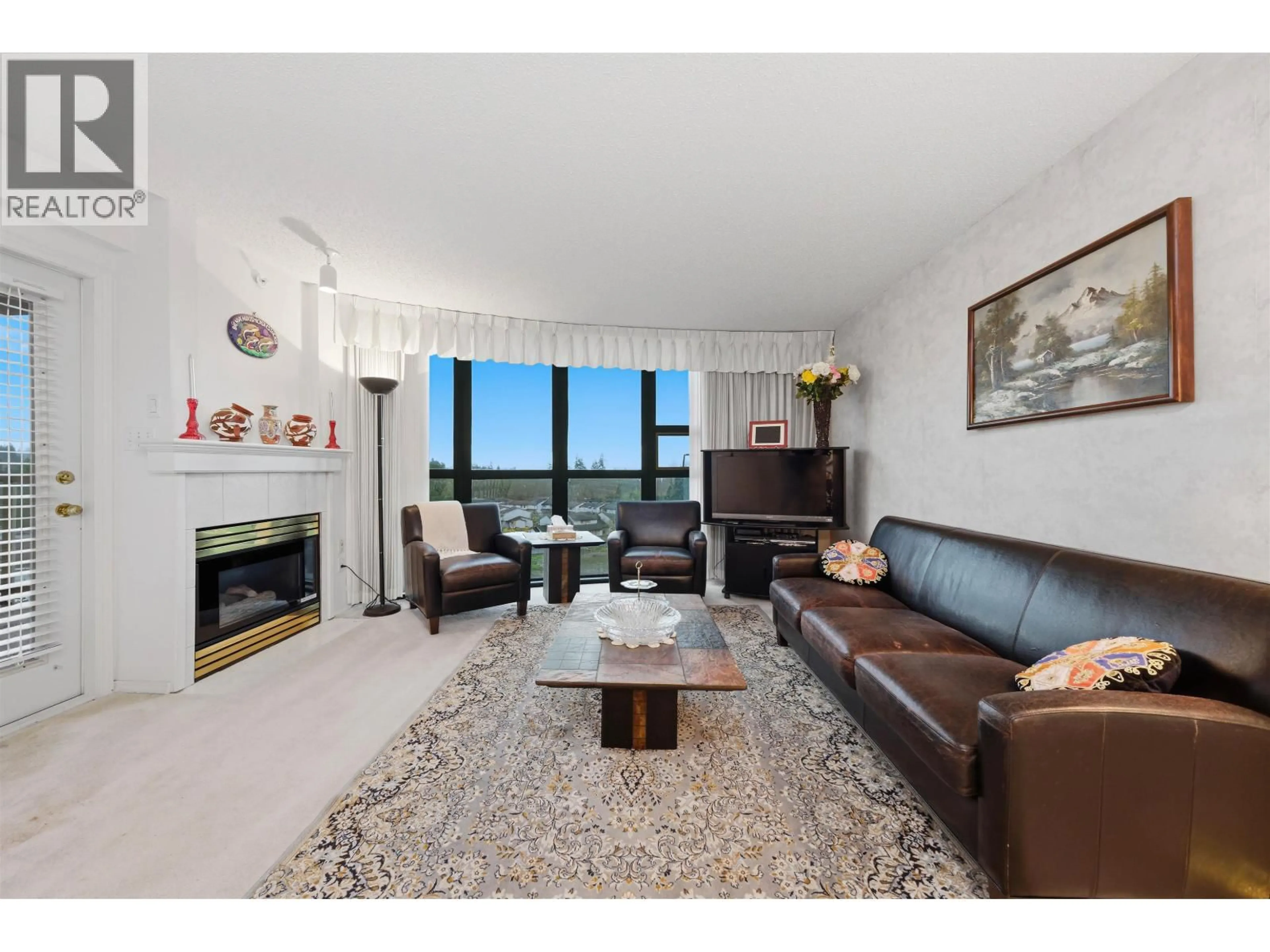 Living room with furniture, unknown for 704 - 1190 PIPELINE ROAD, Coquitlam British Columbia V3B7T9