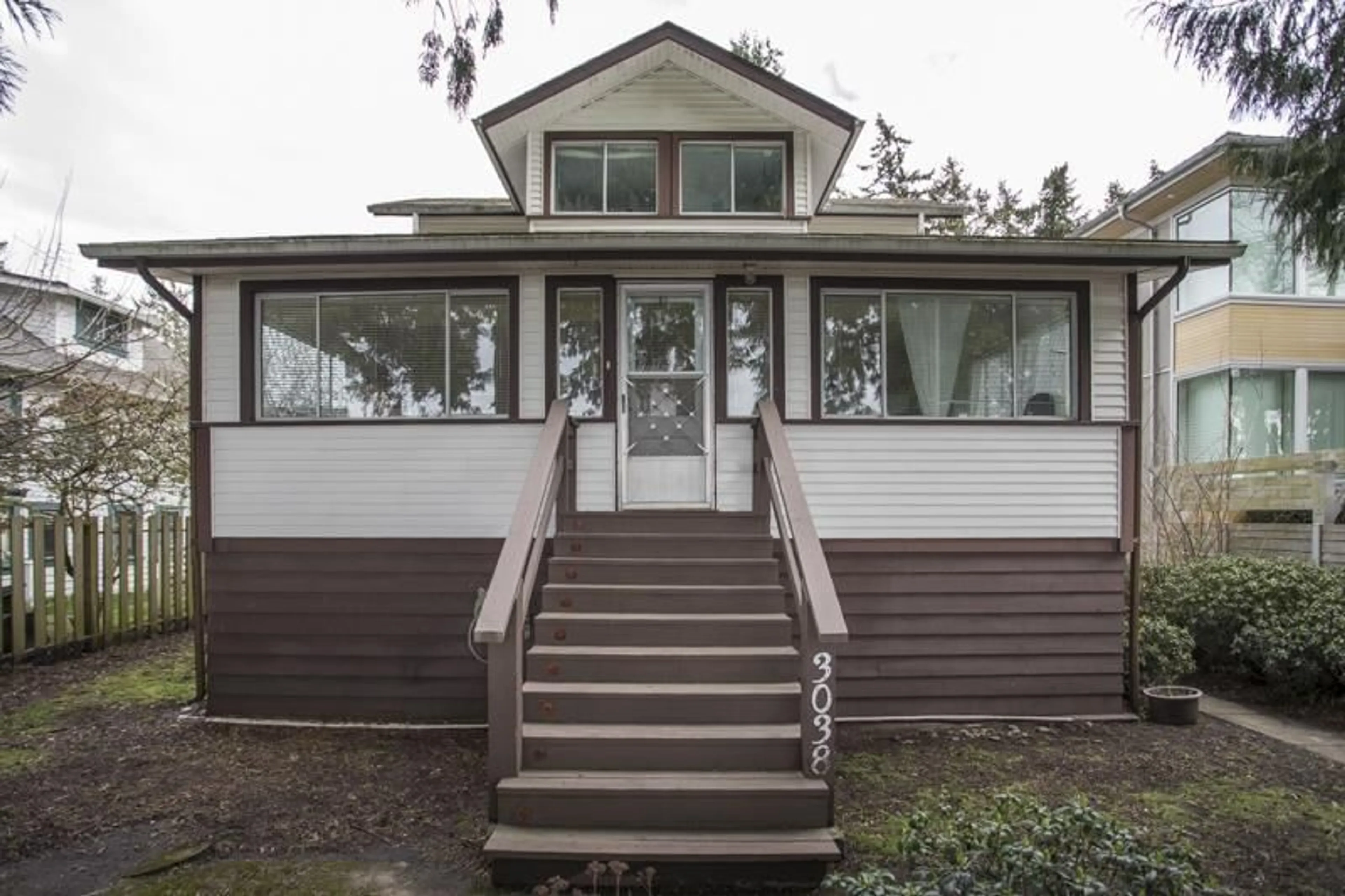 Home with vinyl exterior material, street for 3038 O'HARA LANE, Surrey British Columbia V4A3G6