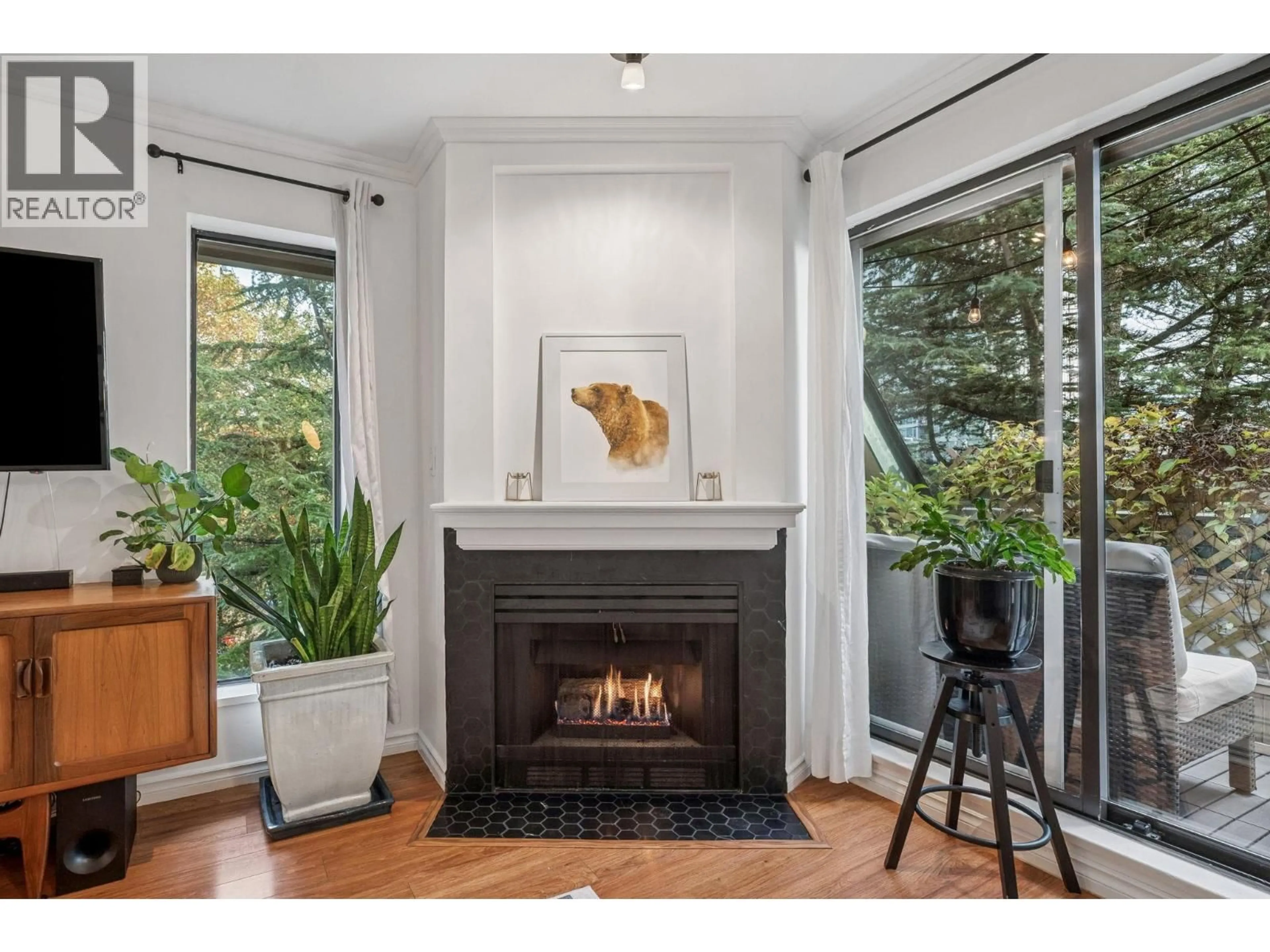 Unknown for 410 - 2925 GLEN DRIVE, Coquitlam British Columbia V3B7H9