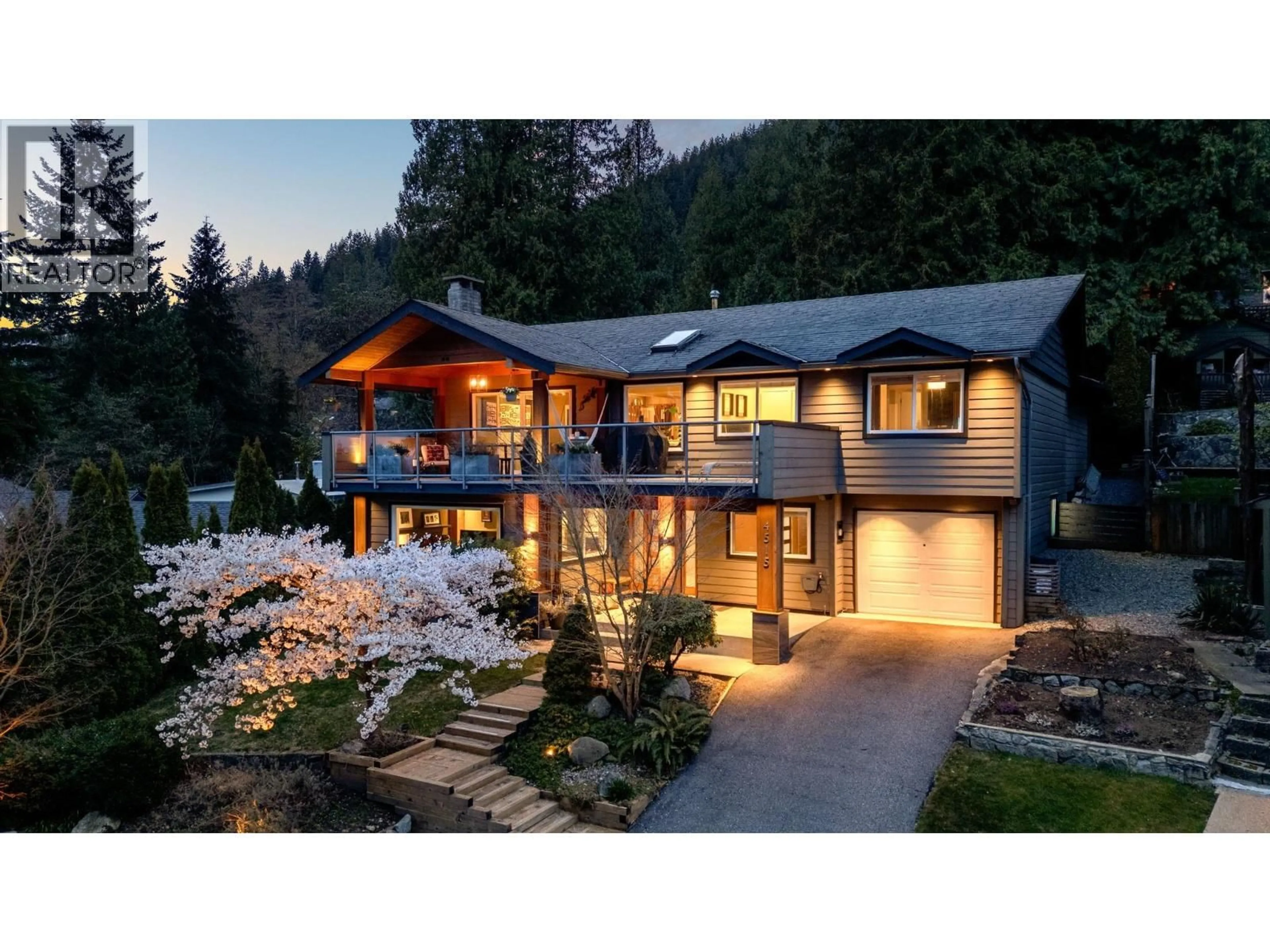 Home with vinyl exterior material, mountain view for 4515 MEADOWBANK CLOSE, North Vancouver British Columbia V7K2L1