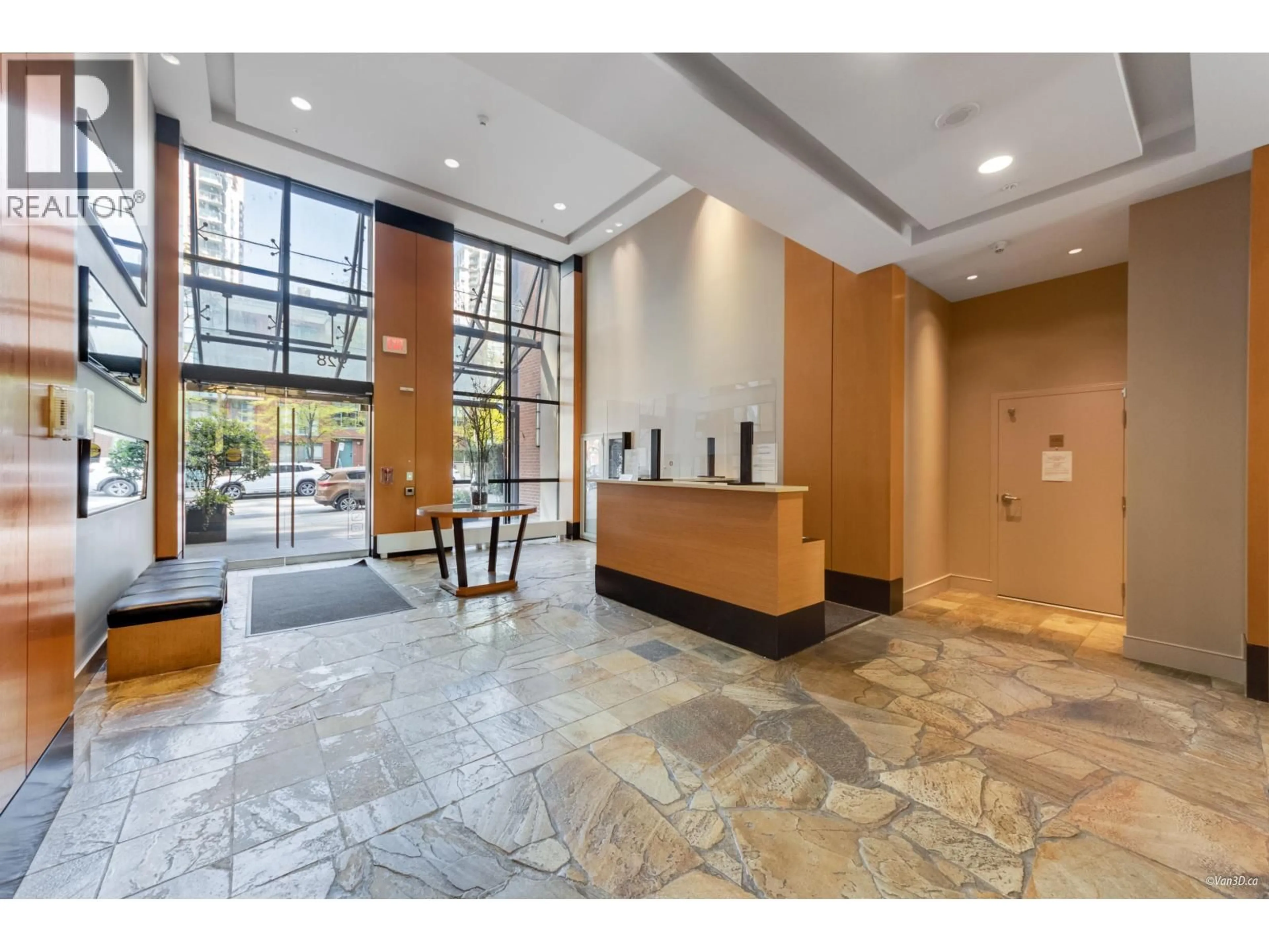 Indoor foyer for 909 - 928 HOMER STREET, Vancouver British Columbia V6B1T7