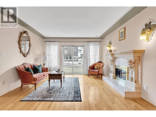 3240 CLIVE AVENUE, Vancouver 5