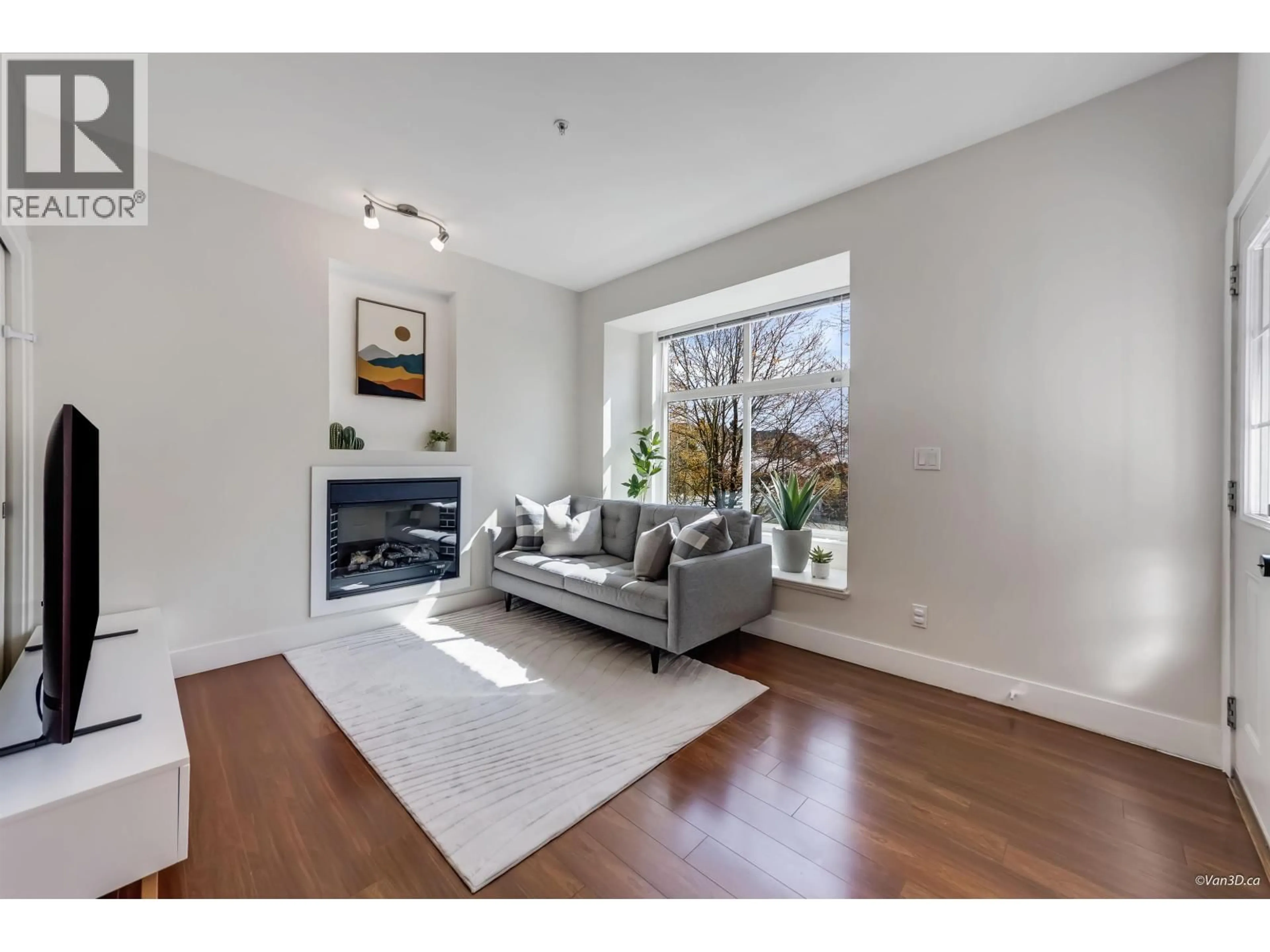 Living room with furniture, unknown for 228 - 5155 WATLING STREET, Burnaby British Columbia V5J1W8