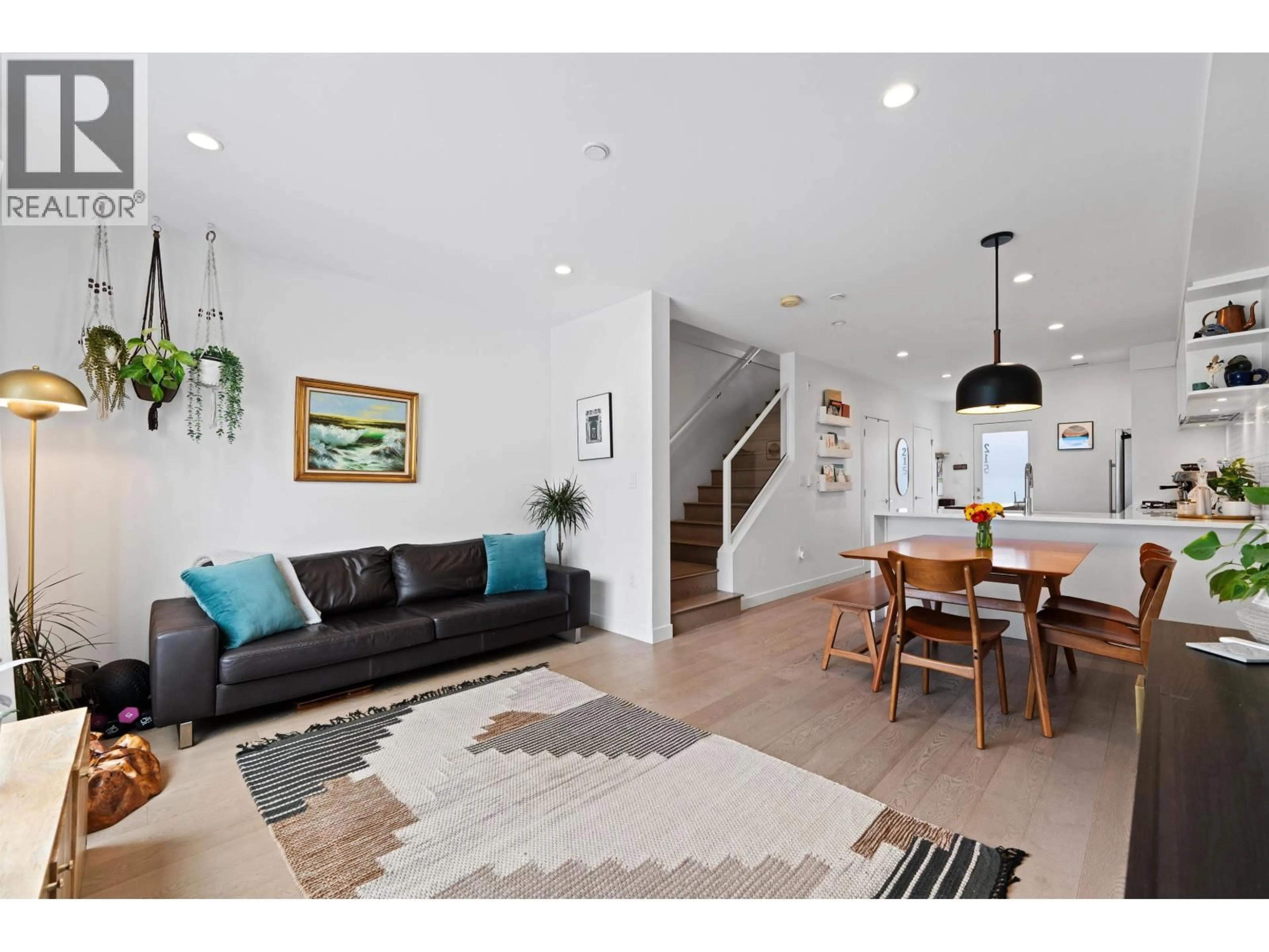 Unknown for 215 - 311 16TH AVENUE, Vancouver British Columbia V5T2T7