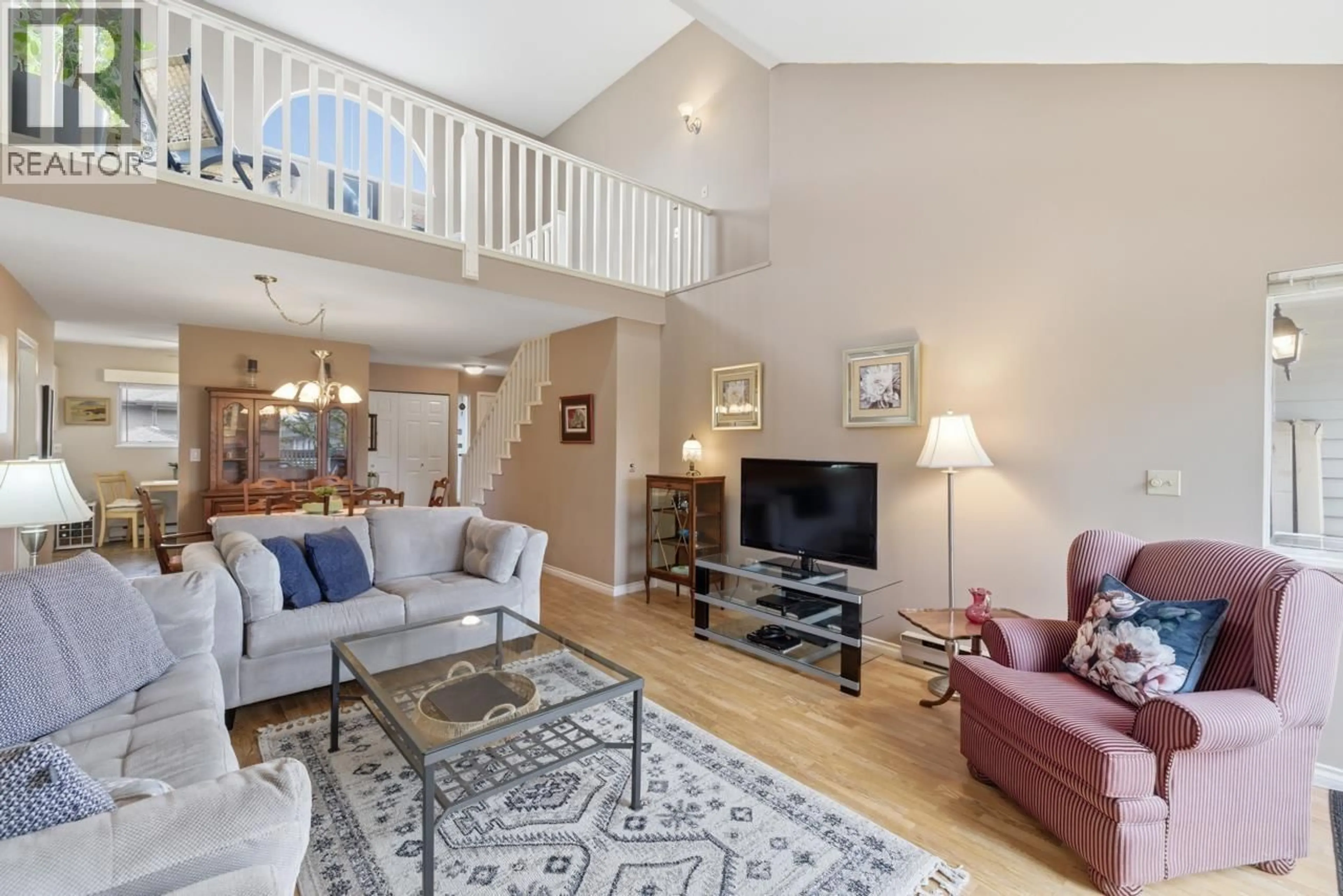 Living room with furniture, unknown for 906 ROCHE POINT DRIVE, North Vancouver British Columbia V7H2T5