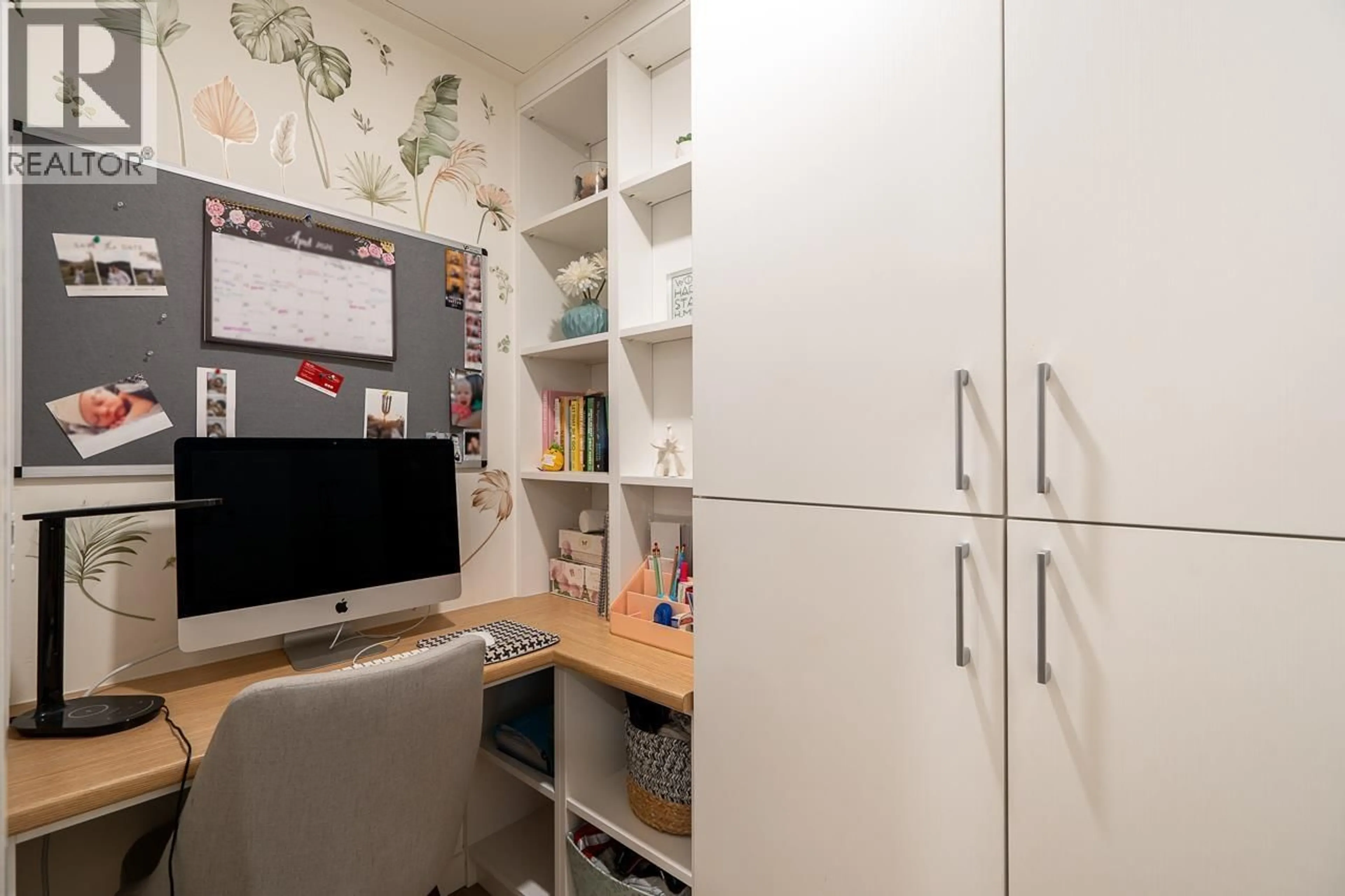 A pic of a room for 404 - 210 5TH AVENUE, Vancouver British Columbia V5T0K1