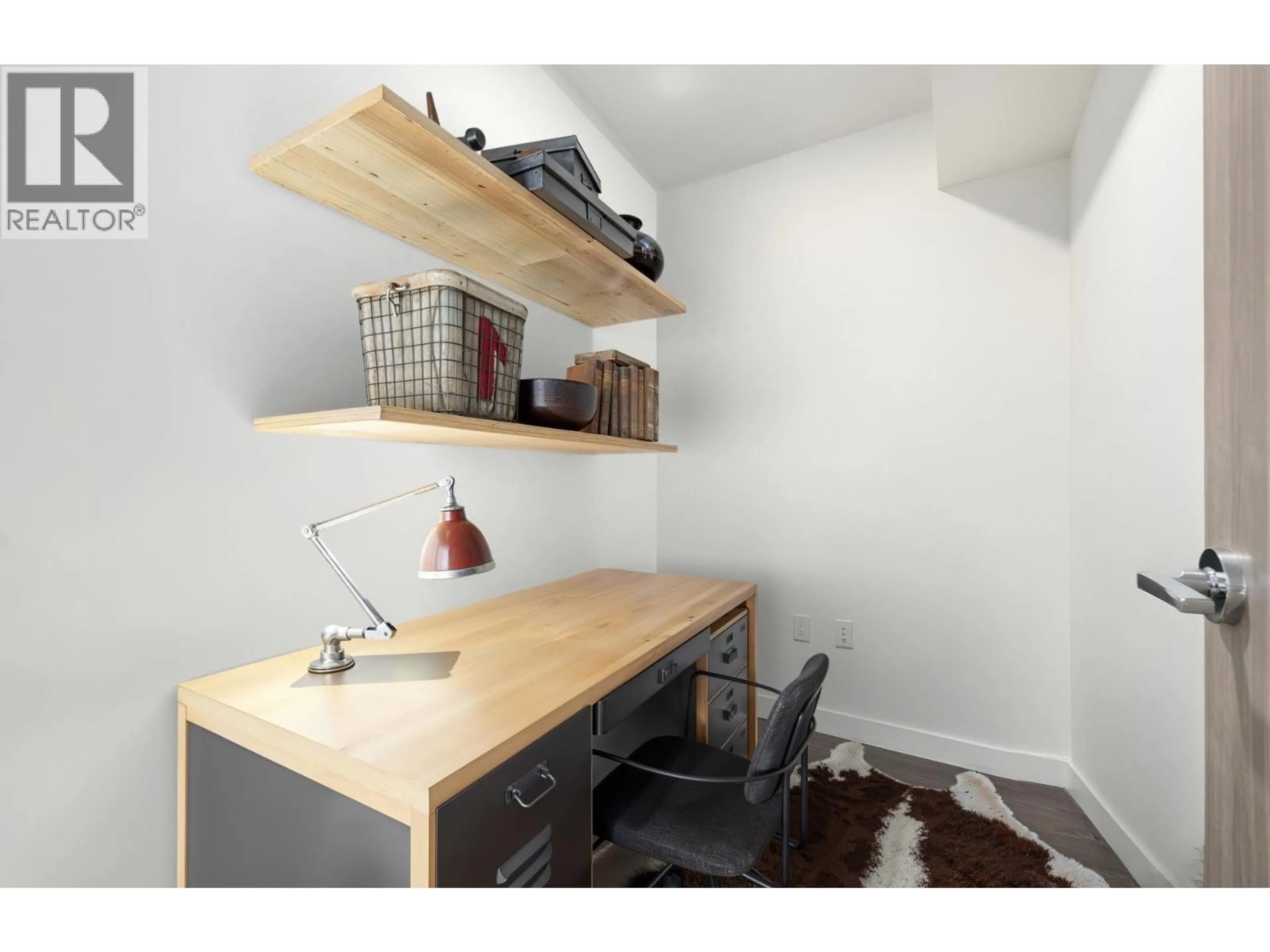 Storage room or clothes room or walk-in closet for 1306 - 8611 HAZELBRIDGE WAY, Richmond British Columbia V6X0W8