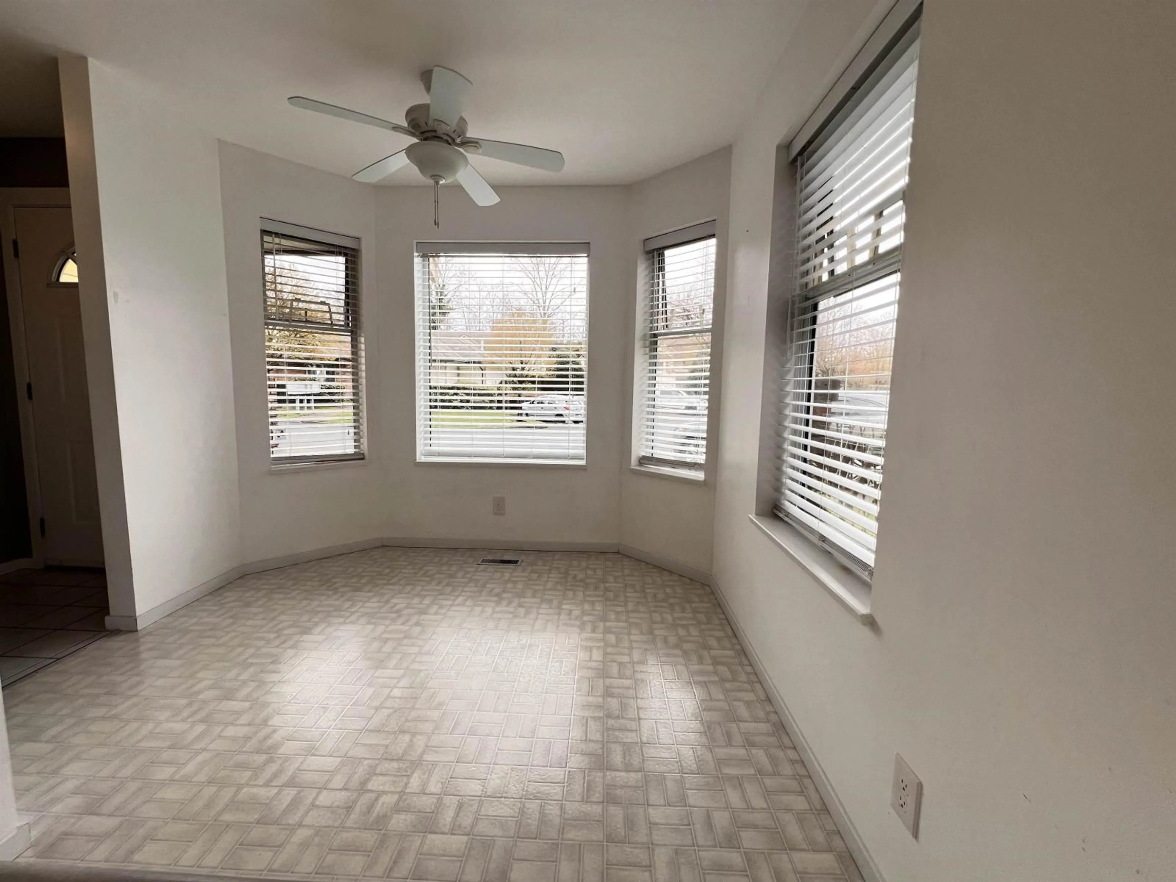 A pic of a room for 114 - 6841 138 STREET, Surrey British Columbia V3W0A7