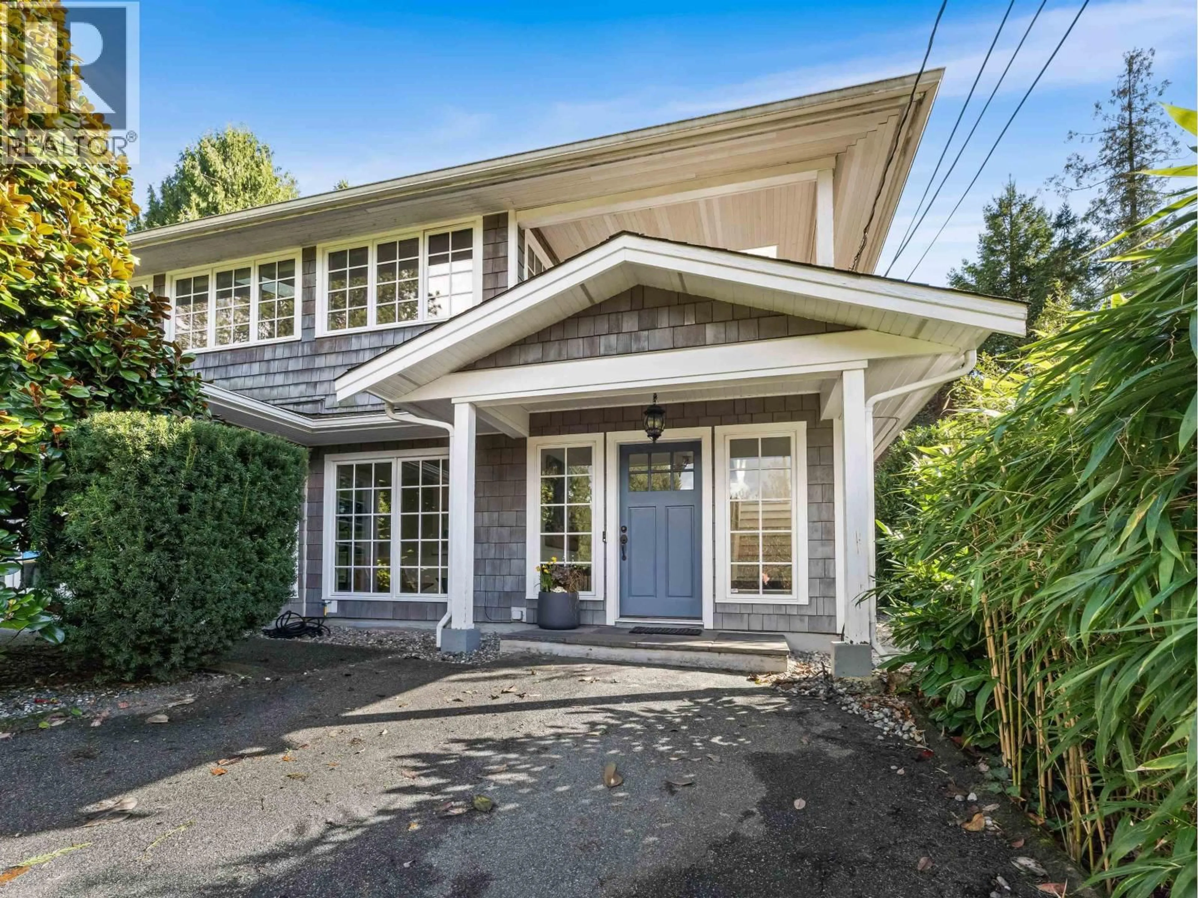 Home with vinyl exterior material, street for 5478 GREENLEAF ROAD, West Vancouver British Columbia V7W1N6