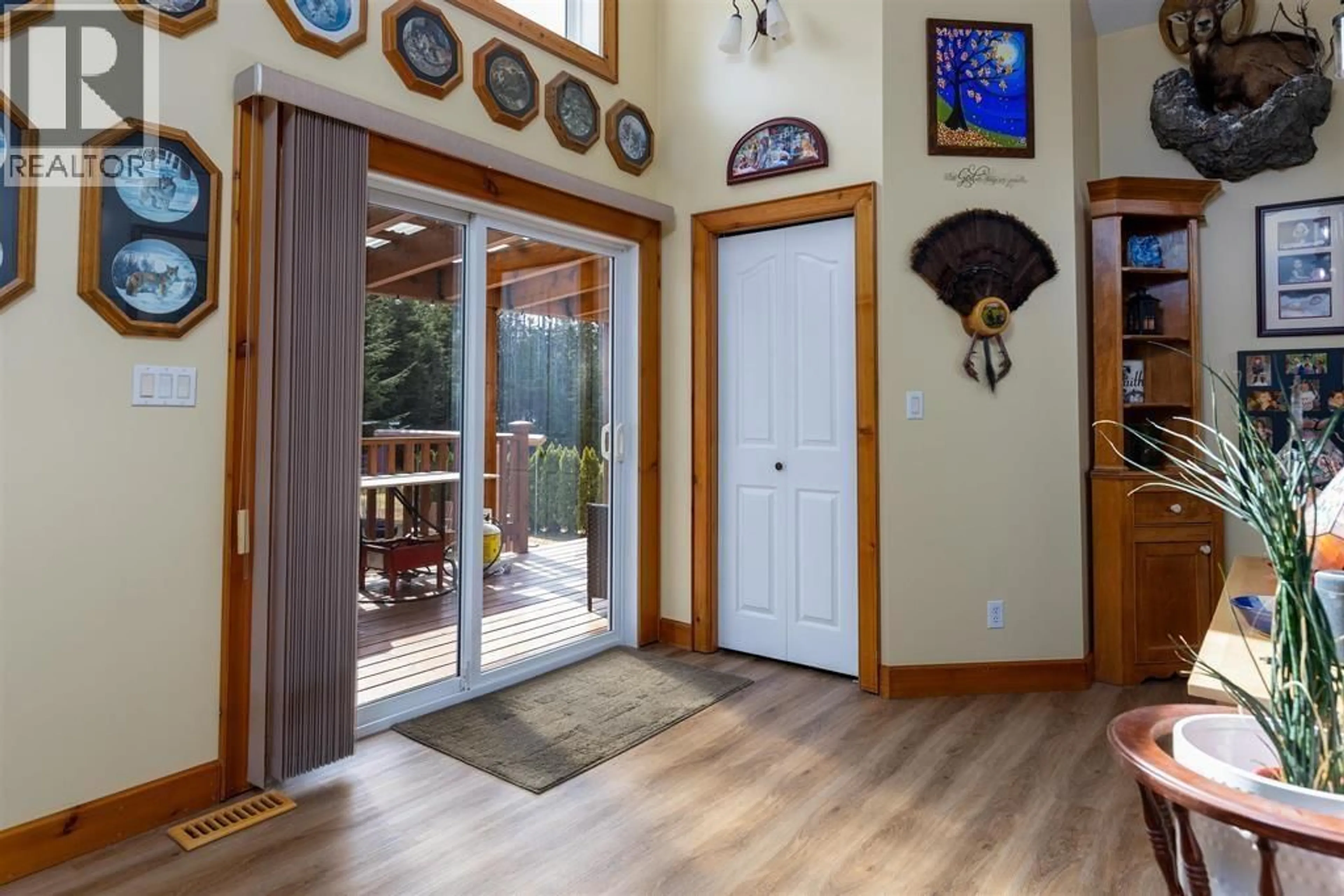 Indoor foyer for 3009 SOLOMON WAY, Terrace British Columbia V8G0G5