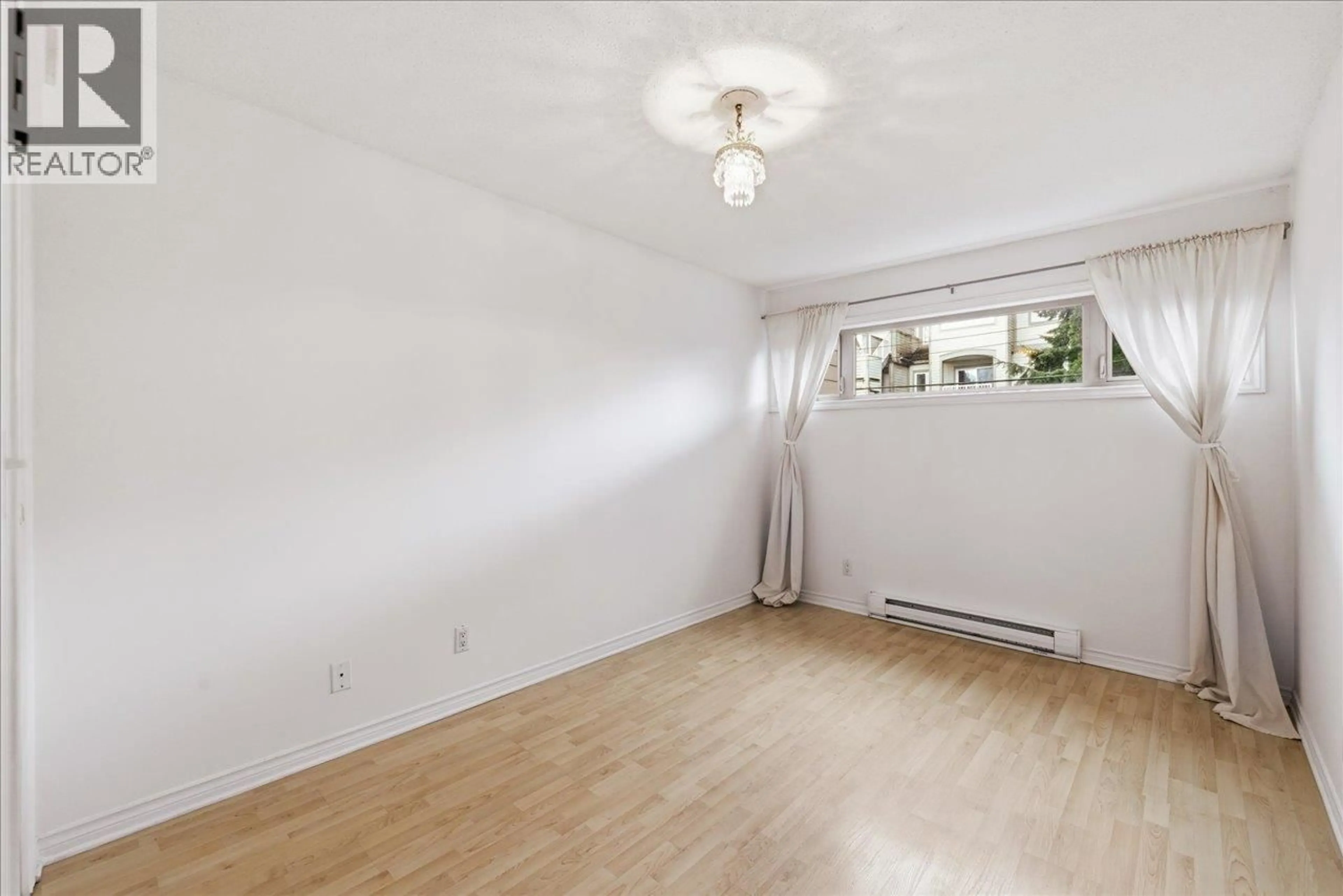 A pic of a room for 304 - 1864 FRANCES STREET, Vancouver British Columbia V5L1Z7