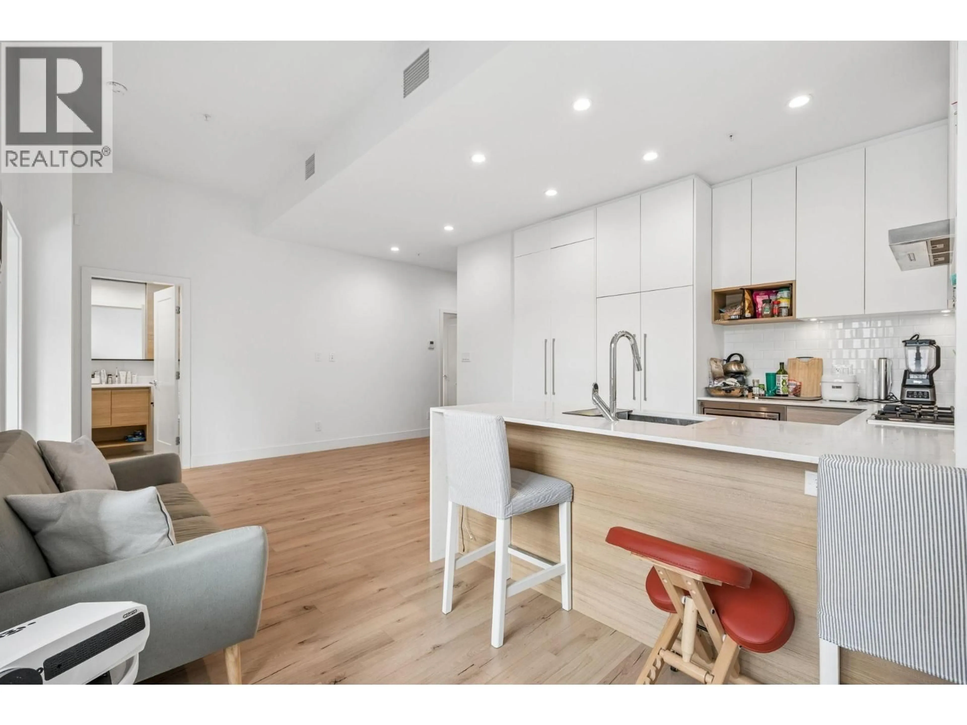 Open concept kitchen, unknown for 626 - 3131 MURRAY STREET, Port Moody British Columbia V3H0L9