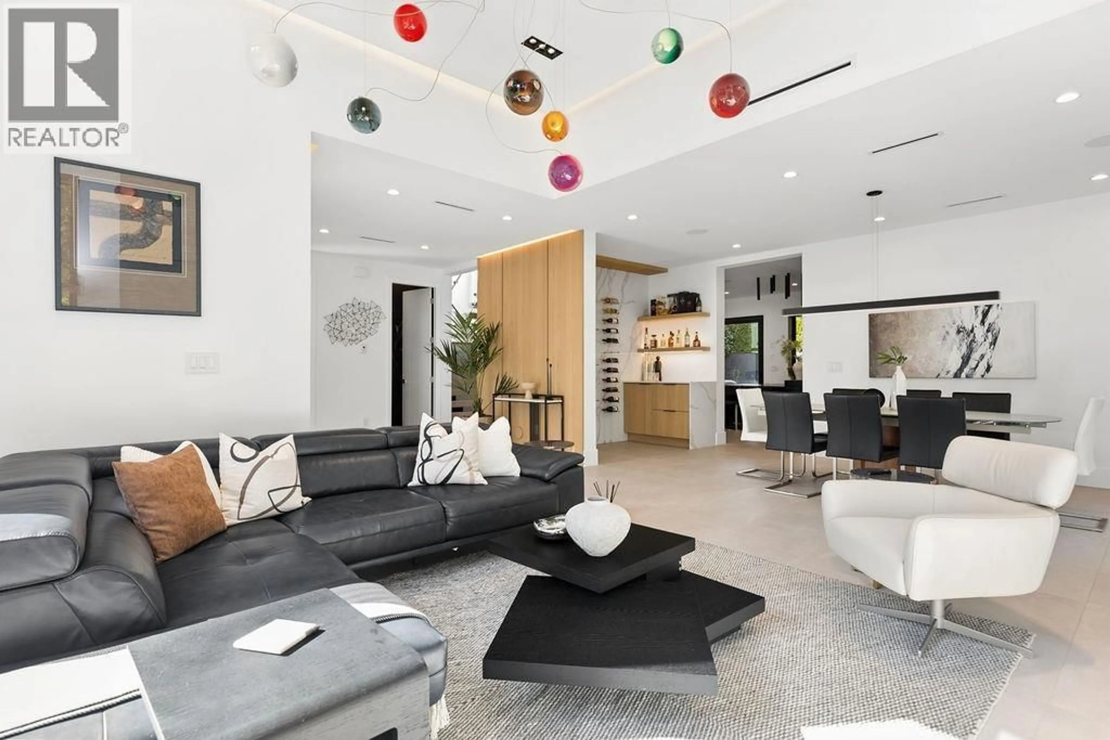 Living room with furniture, cement floor for 1200 BEDFORD COURT, North Vancouver British Columbia V7R1L2