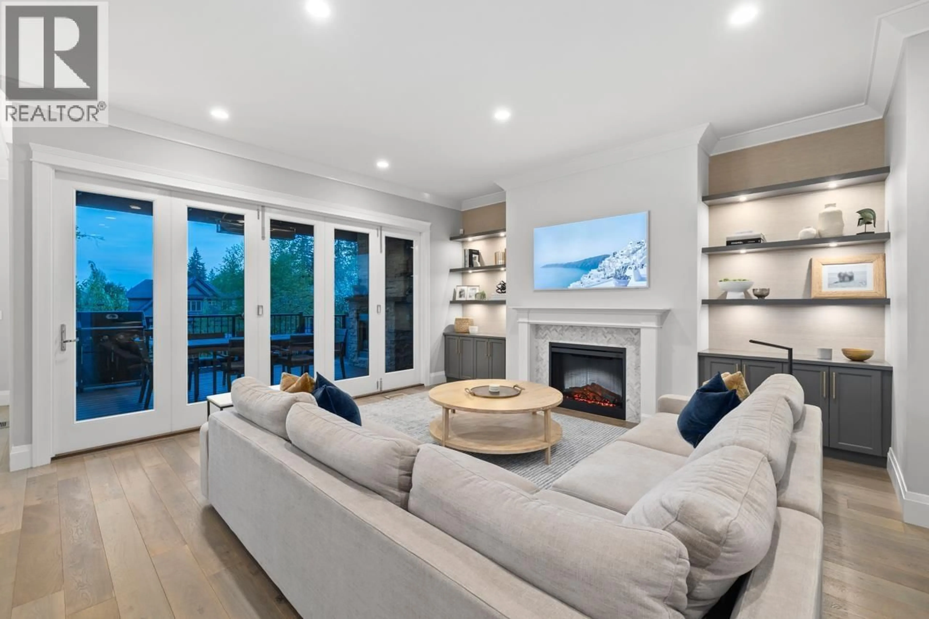 Living room with furniture, unknown for 3358 BALLARD AVENUE, Coquitlam British Columbia V3B0H3