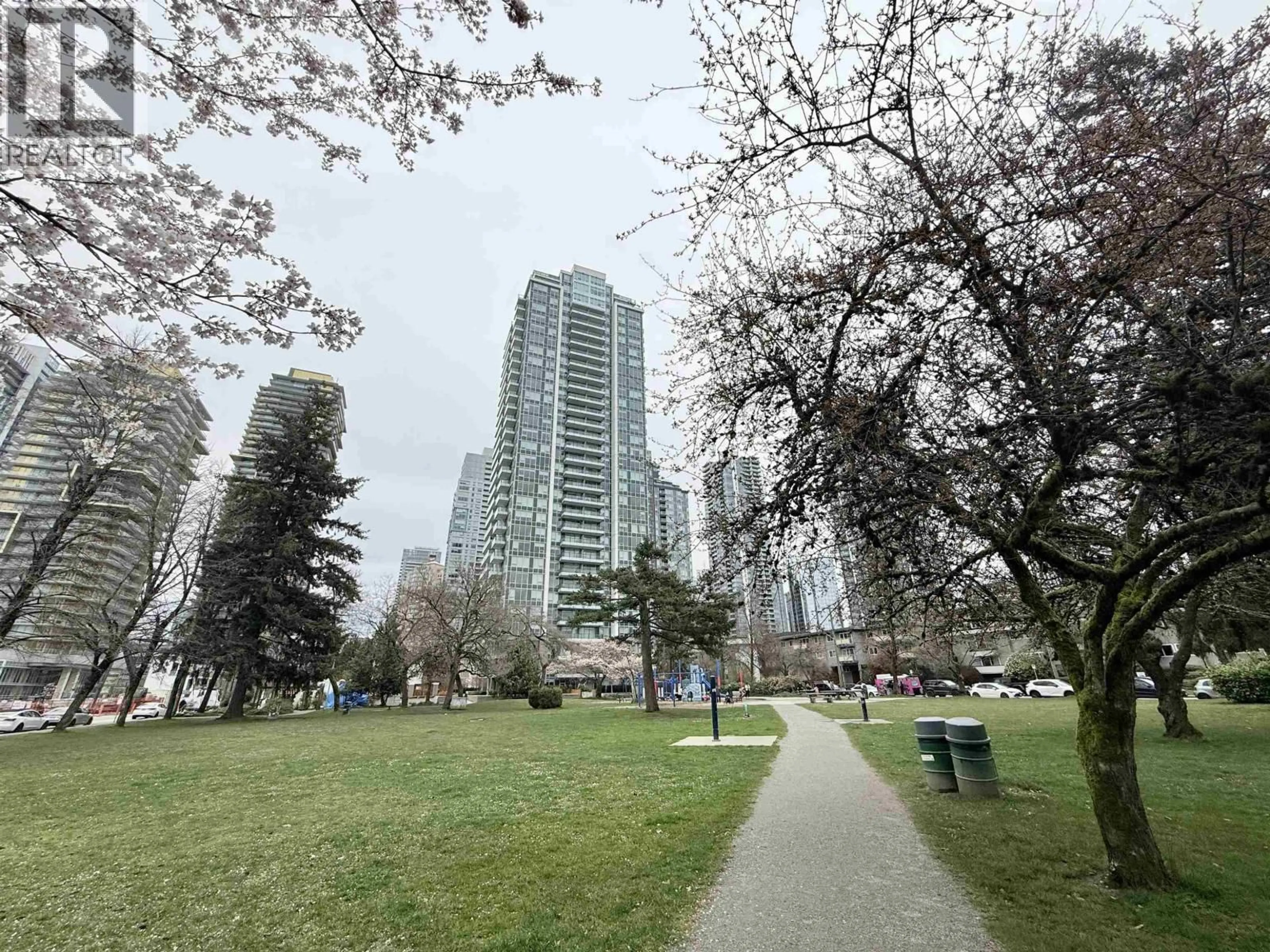 Blurry image for 1703 - 6463 SILVER AVENUE, Burnaby British Columbia V5H0K4