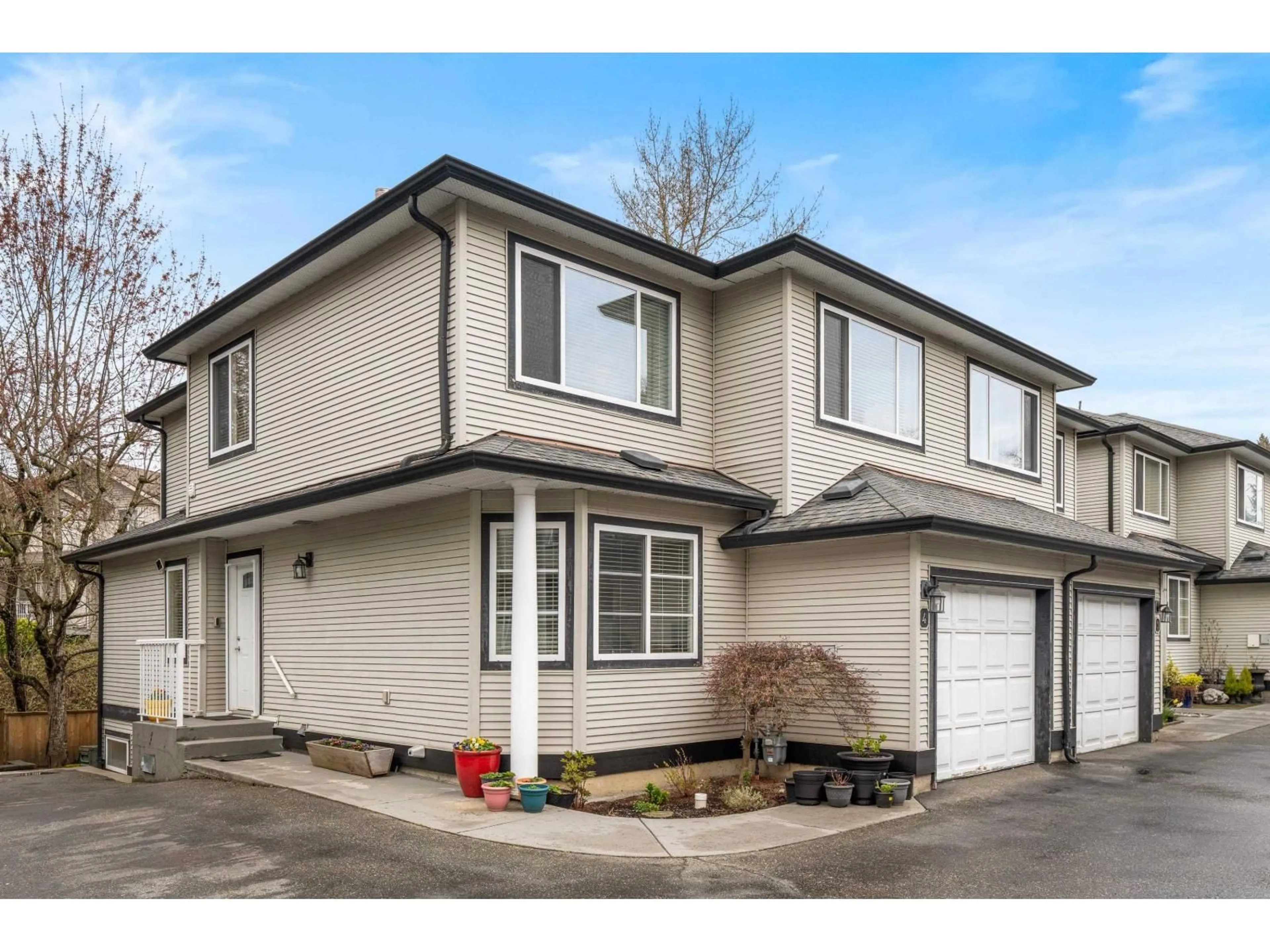 Home with vinyl exterior material, street for 4 - 9559 208 STREET, Langley British Columbia V1M2L7