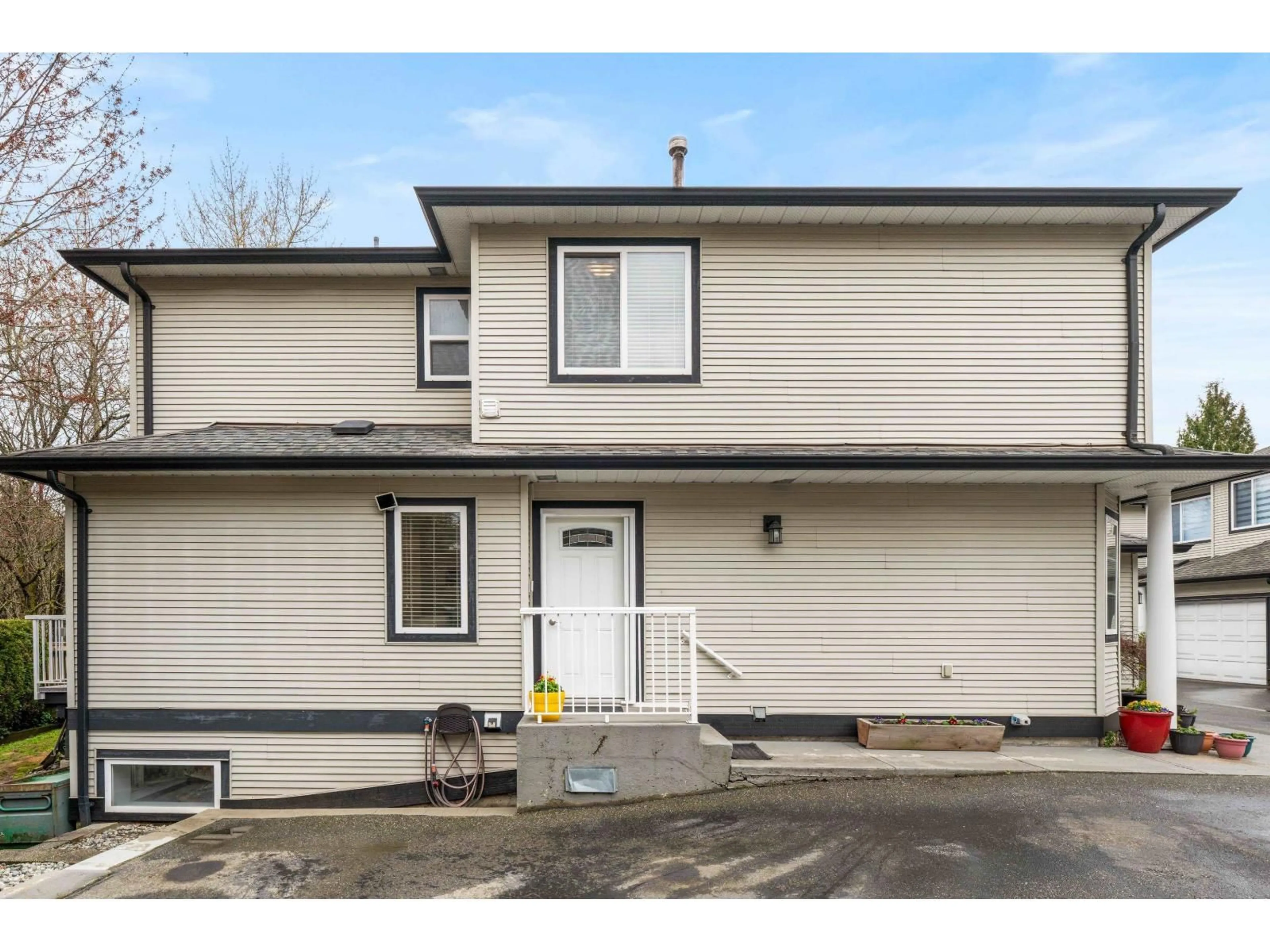 Home with vinyl exterior material, street for 4 - 9559 208 STREET, Langley British Columbia V1M2L7