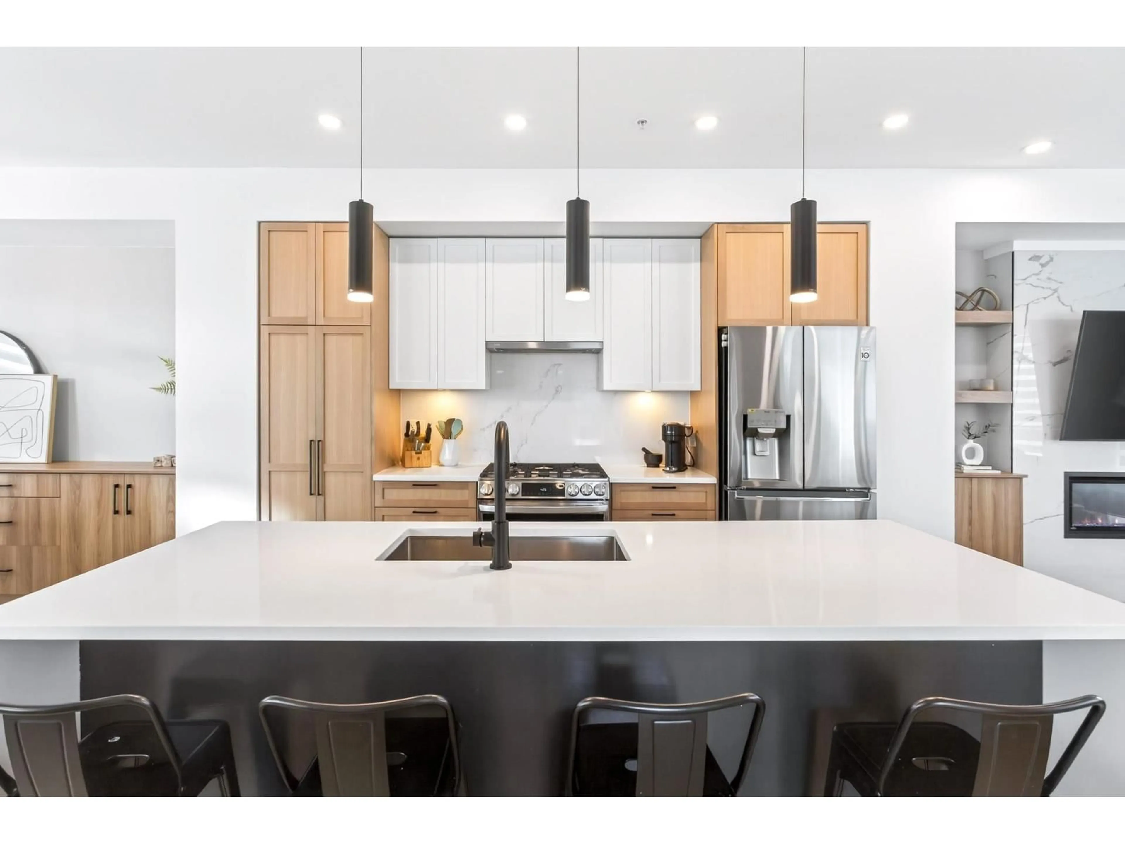Contemporary kitchen, unknown for 12 - 20763 76 AVENUE, Langley British Columbia V2Y3N8