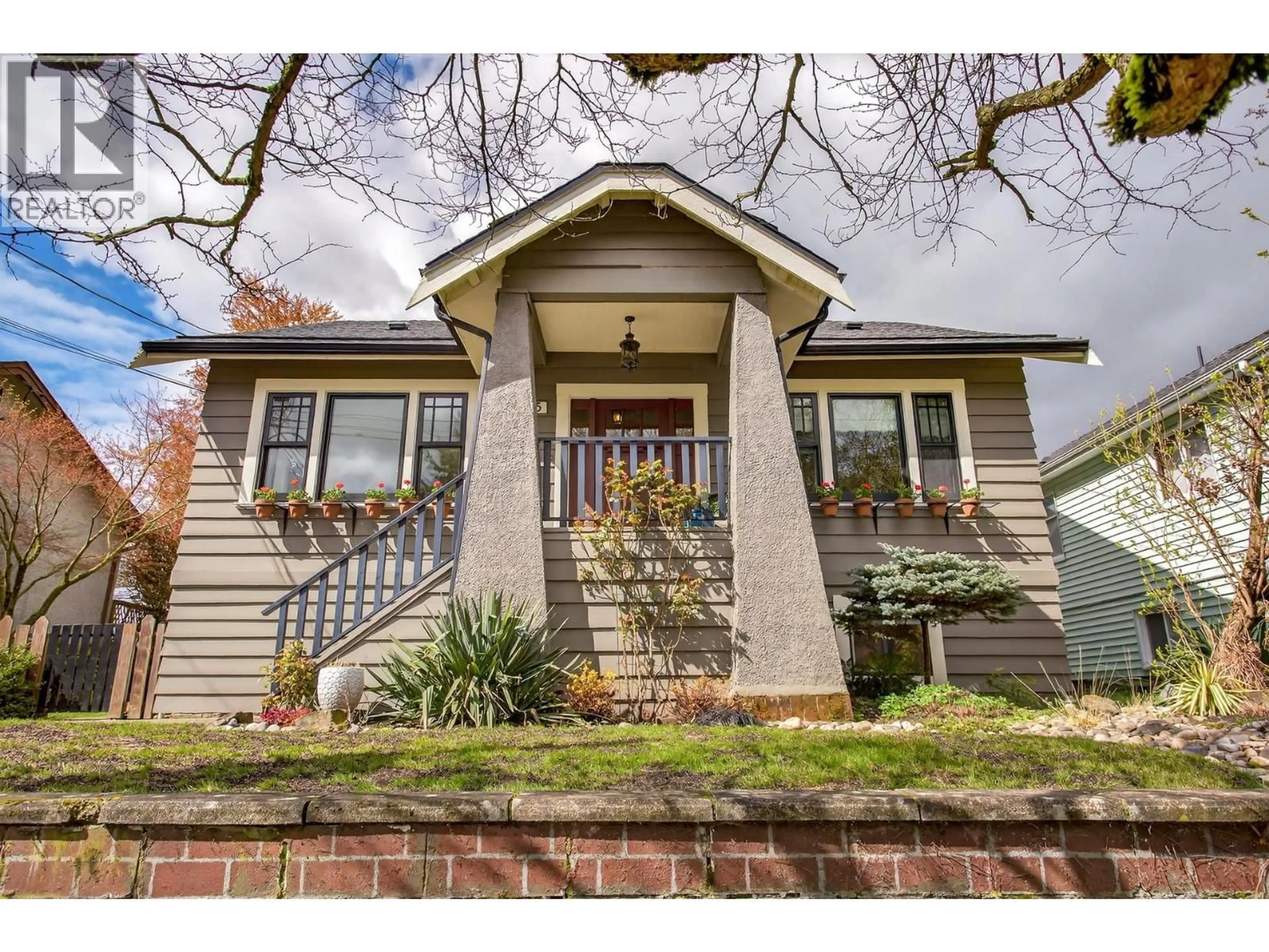 Home with brick exterior material, street for 1515 EDINBURGH STREET, New Westminster British Columbia V3M2W5