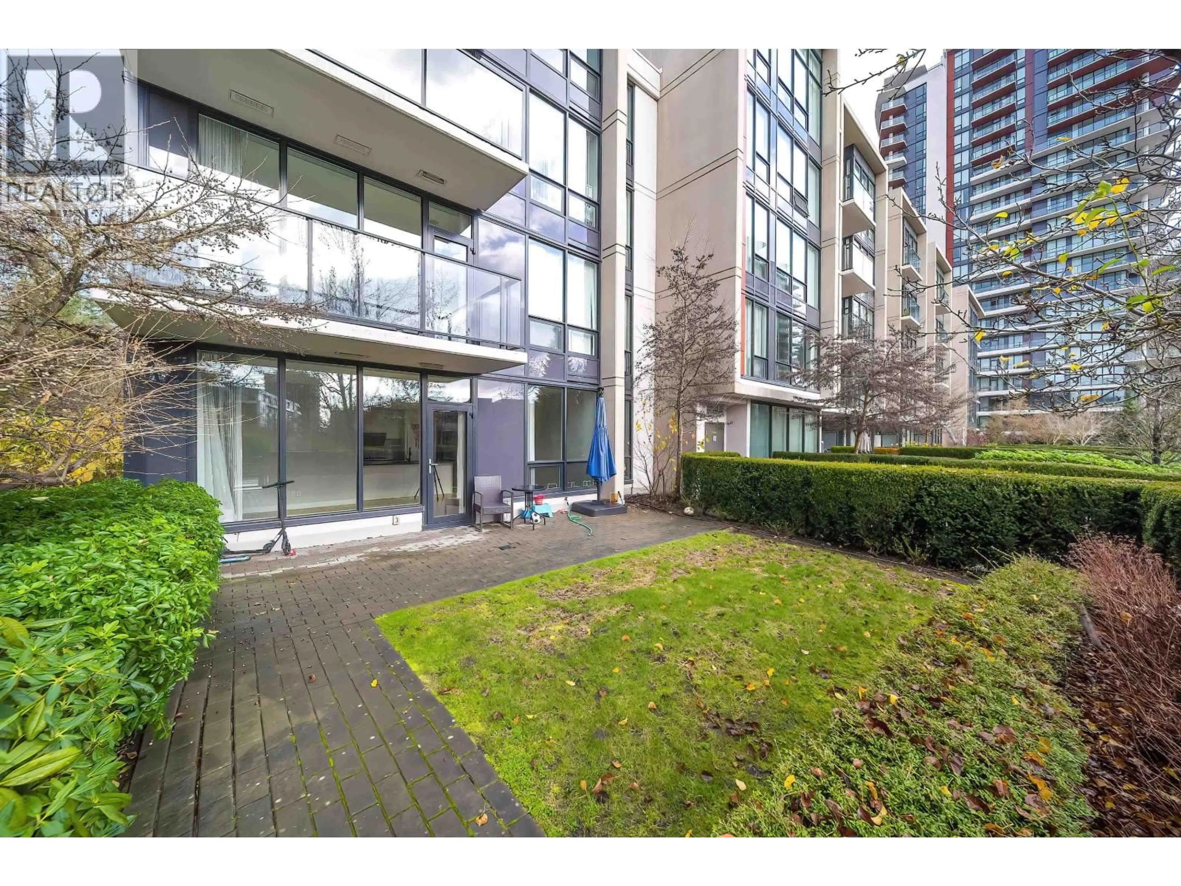 Indoor foyer for 107 - 5638 BIRNEY AVENUE, Vancouver British Columbia V6S0H8