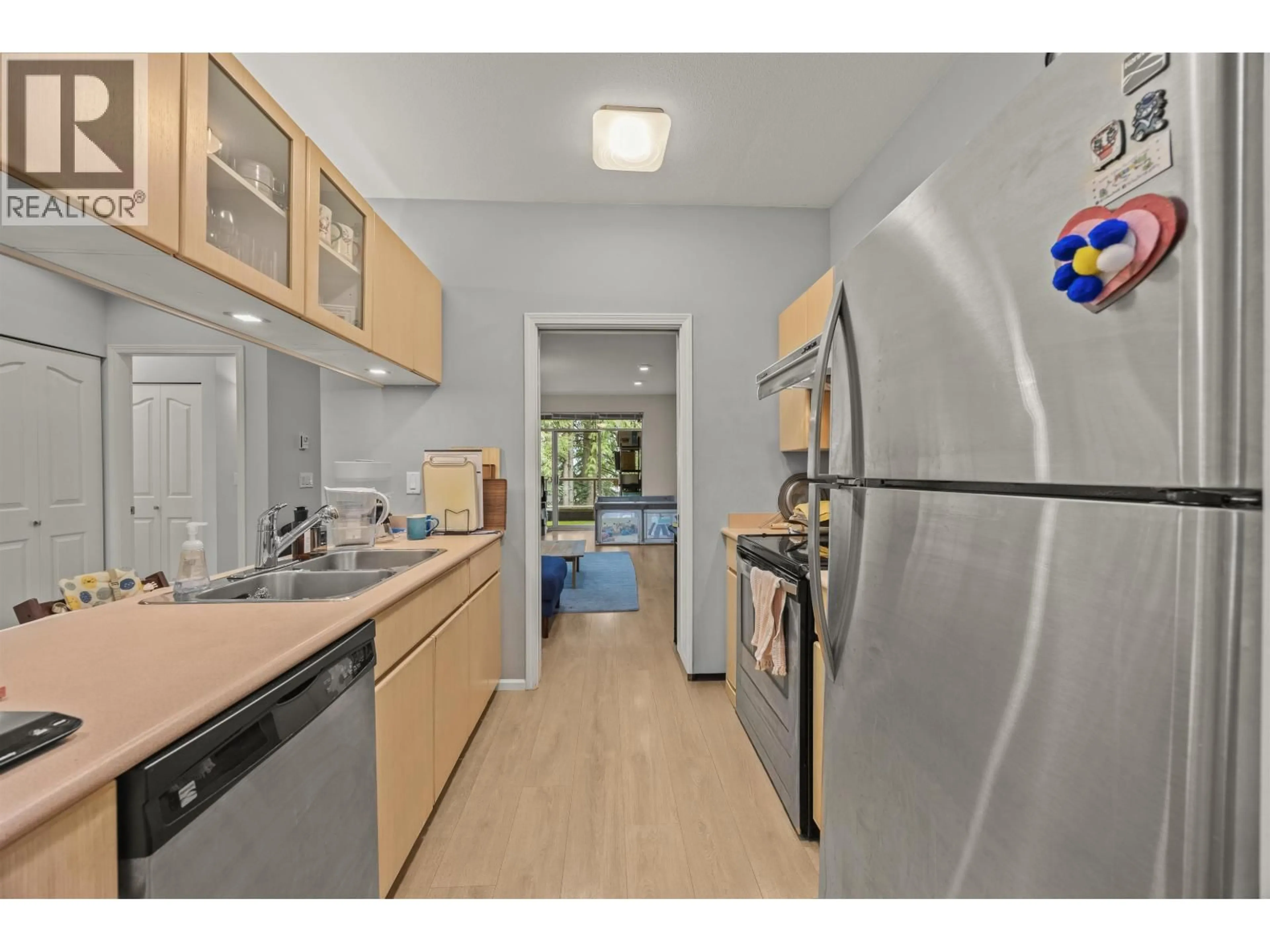 Standard kitchen, unknown for 207 - 4951 SANDERS STREET, Burnaby British Columbia V5H1S8